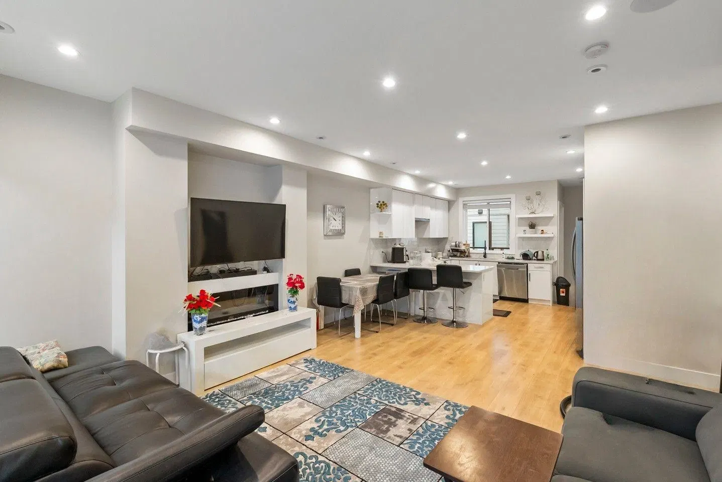 Photo 4 of 40 at #31 – 16511 Watson Drive