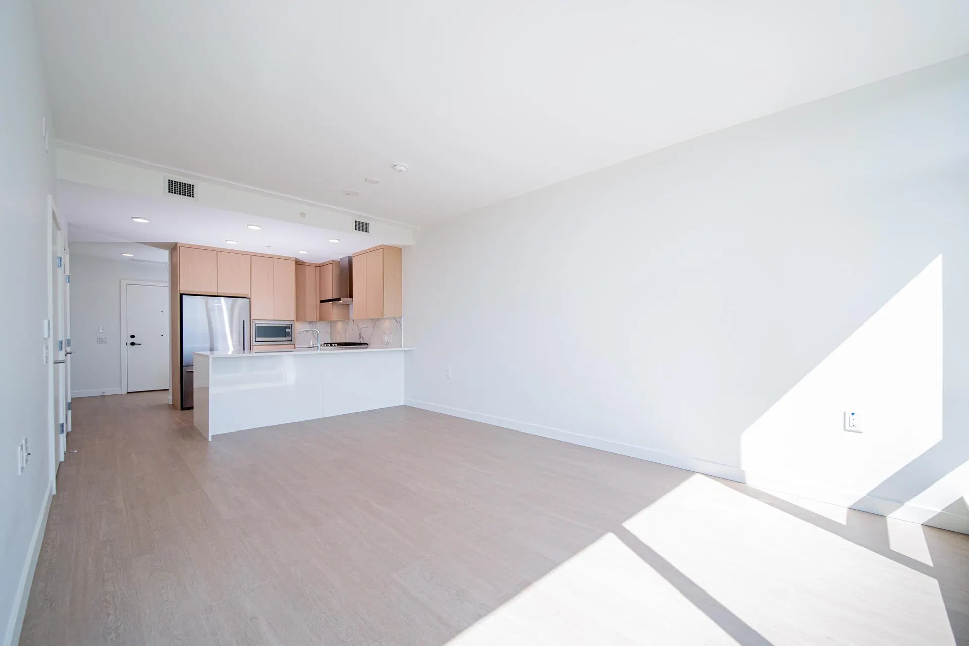 Photo 4 of 28 at #2604 – 699 Whitting Way