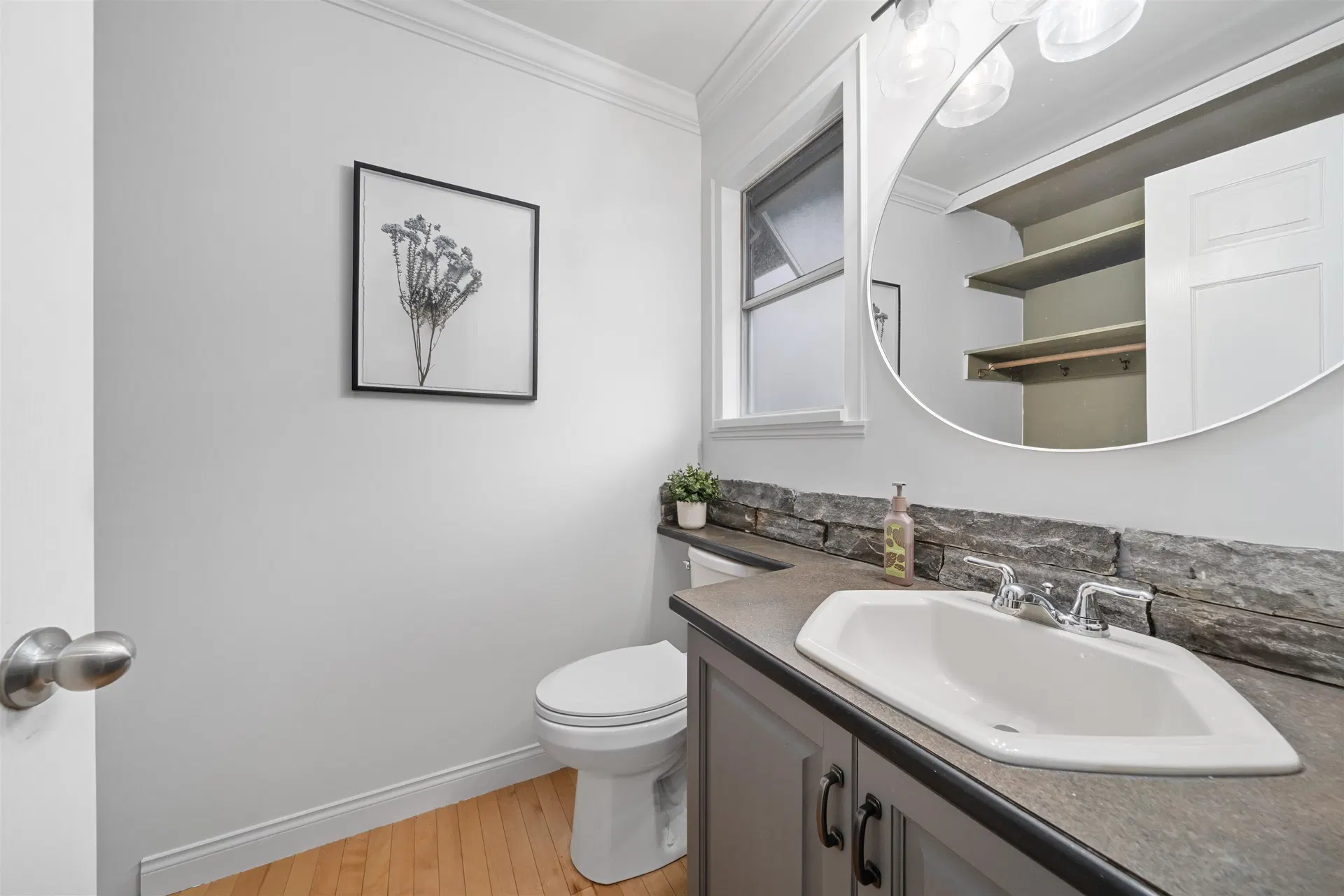 Photo 4 of 40 at #175 – 1140 Castle Crescent
