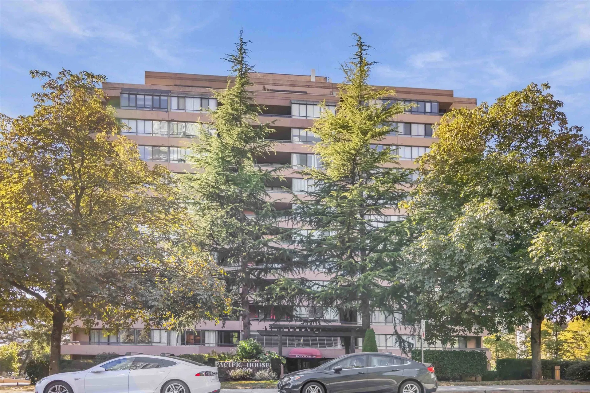 #307 – 460 Westview Street