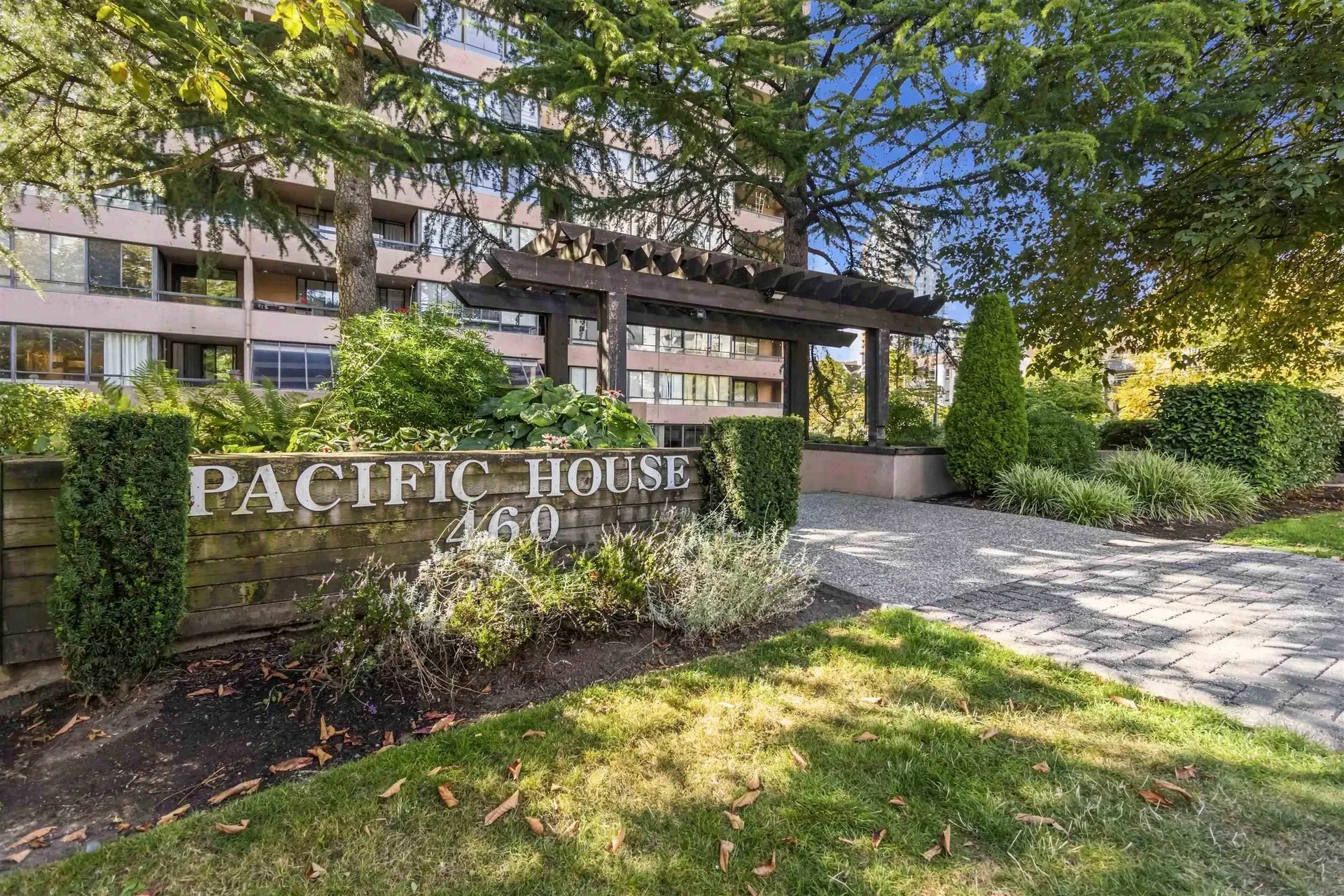 Photo 2 of 27 at #307 – 460 Westview Street