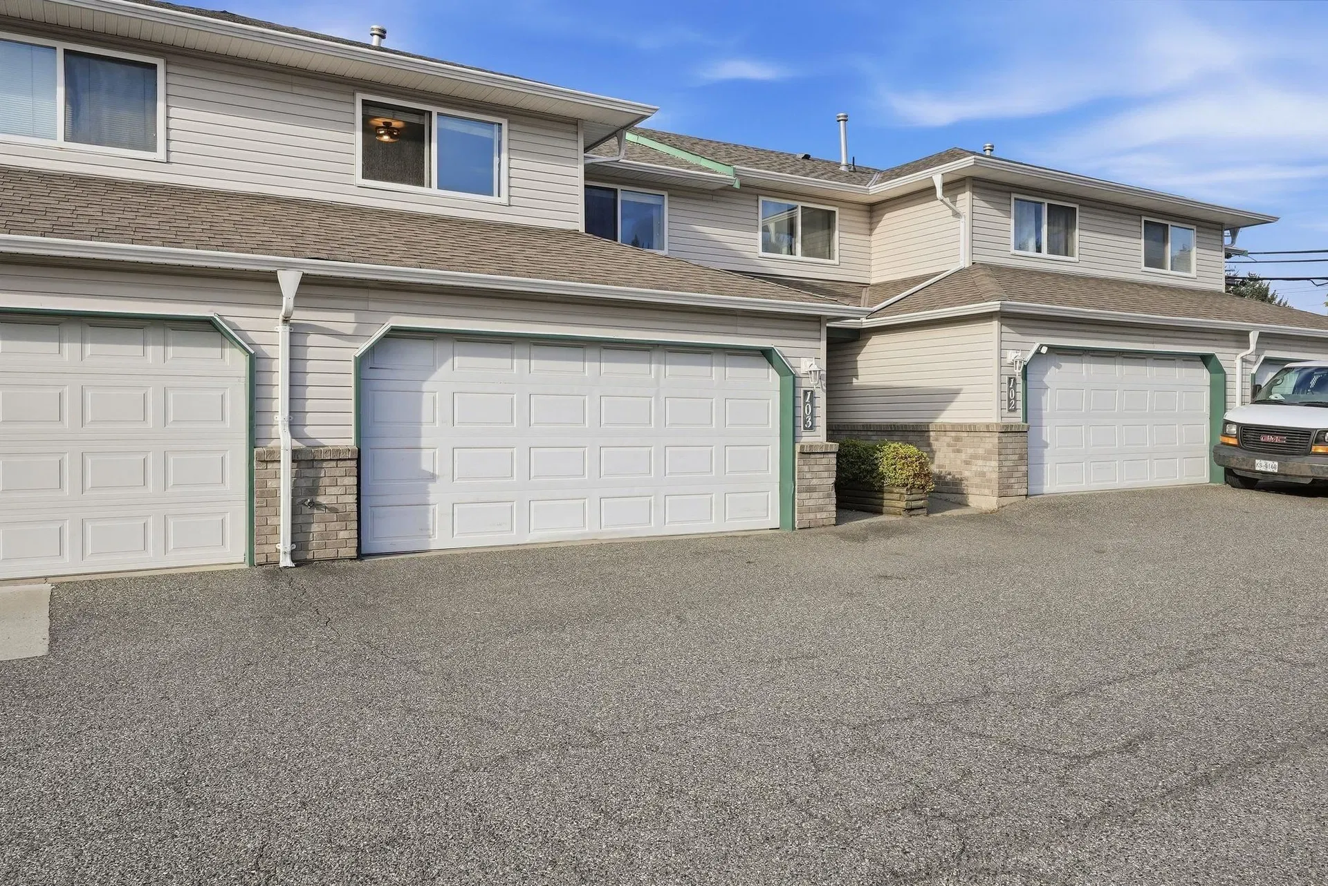 Photo 2 of 40 at #103 – 5765 Vedder Road