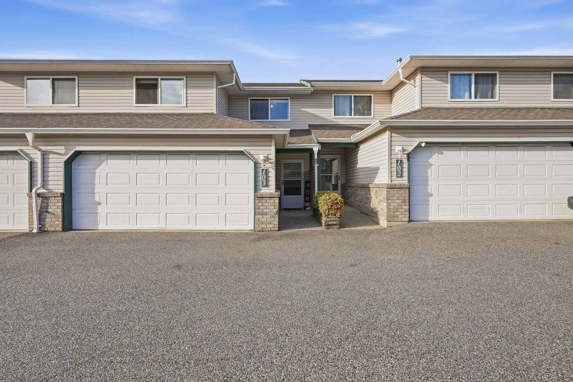 Photo 3 of 40 at #103 – 5765 Vedder Road