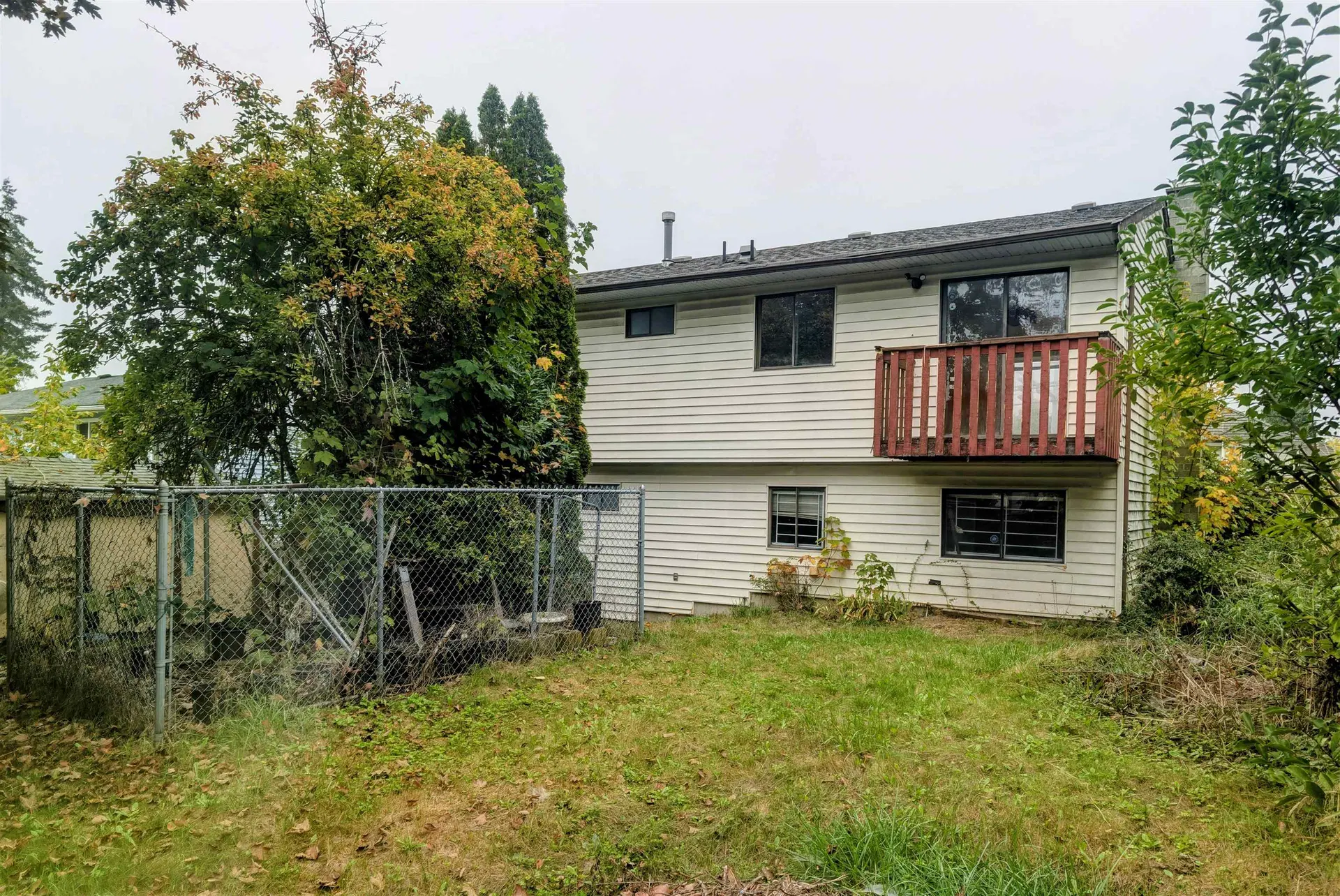 Photo 3 of 3 at 18256 64 Avenue
