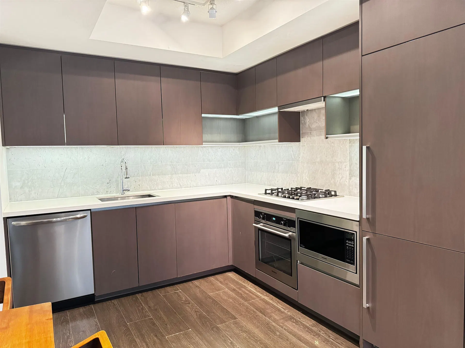 Photo 5 of 14 at #755 – 38 Smithe Street