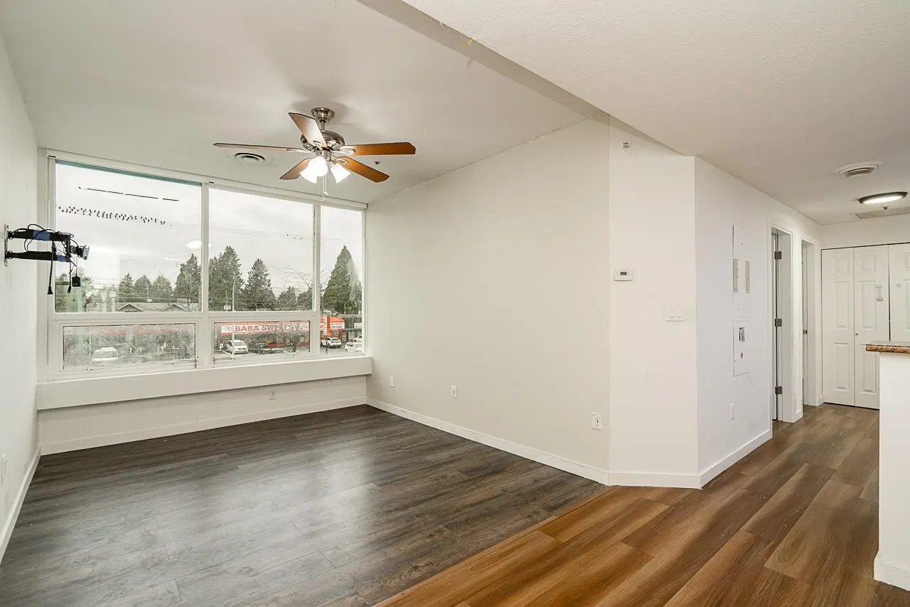 Photo 2 of 34 at #210 – 9278 120 Street