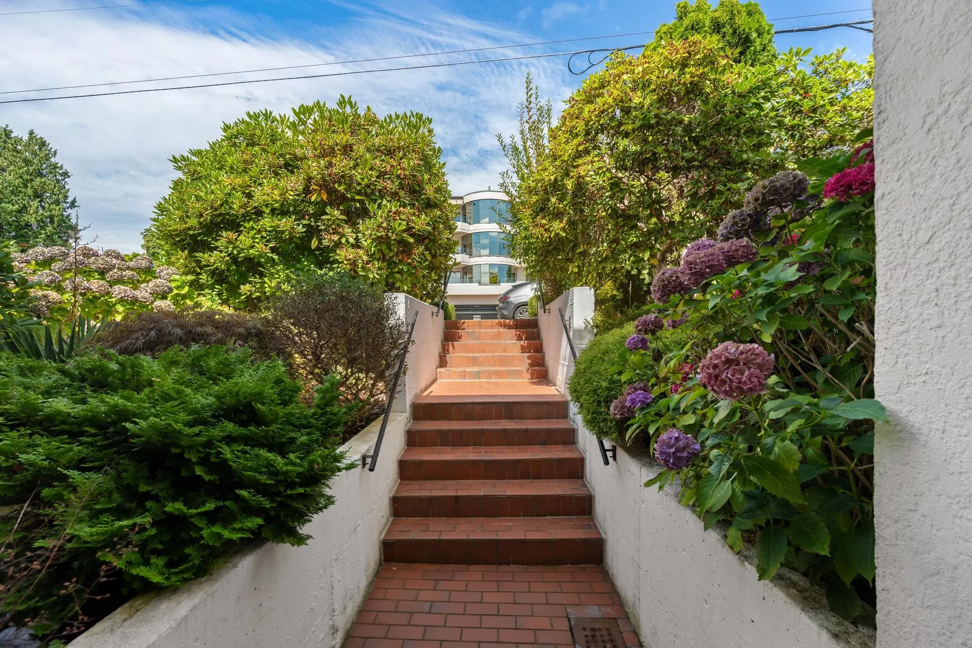Photo 5 of 29 at #204 – 15070 Prospect Avenue