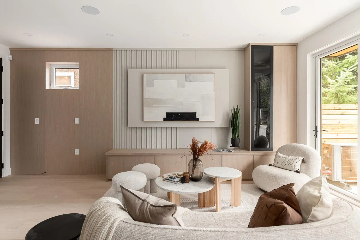 Photo 1 of 25 at #2 – 475 W 20th Avenue