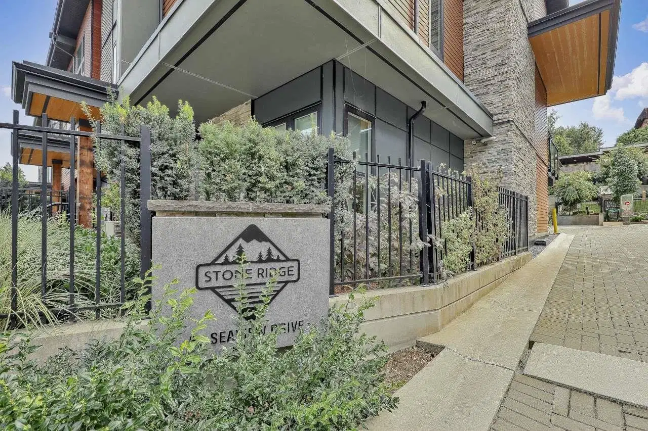 #6 – 50 Seaview Drive