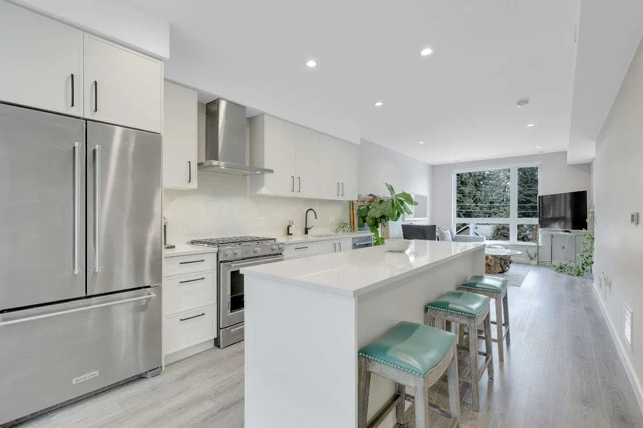 Photo 3 of 37 at #6 – 50 Seaview Drive