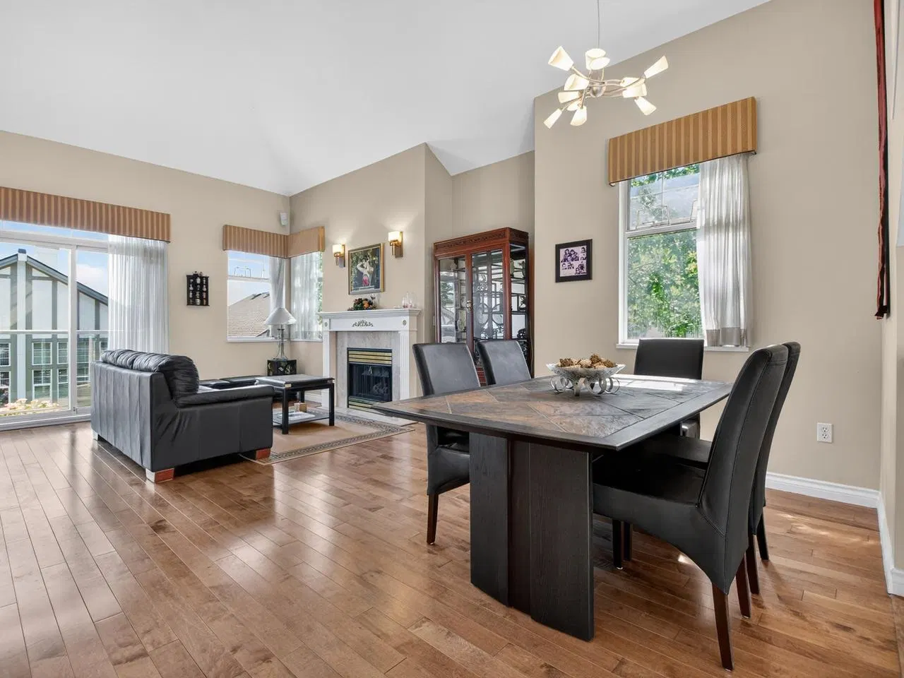 Photo 5 of 34 at #29 – 5221 Oakmount Crescent