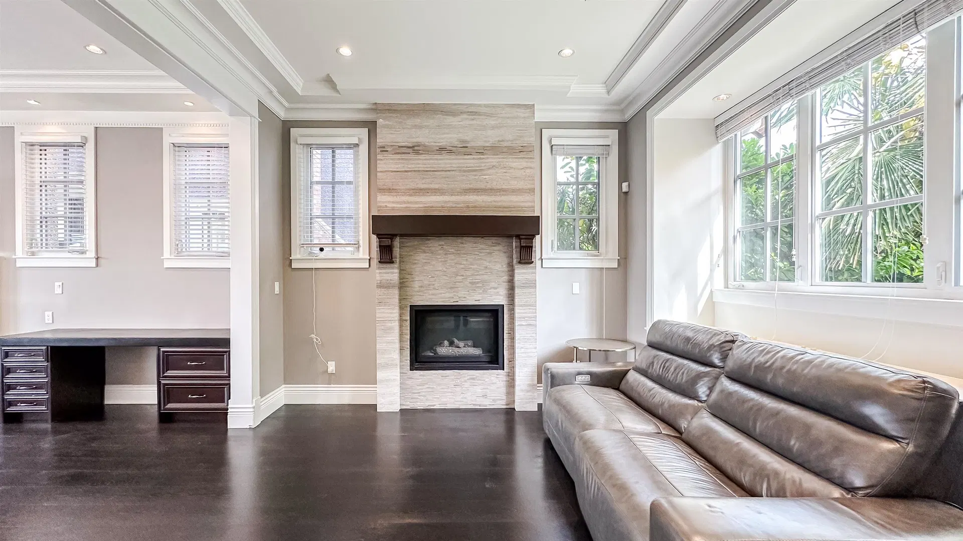 Photo 4 of 40 at 3941 W 11th Avenue