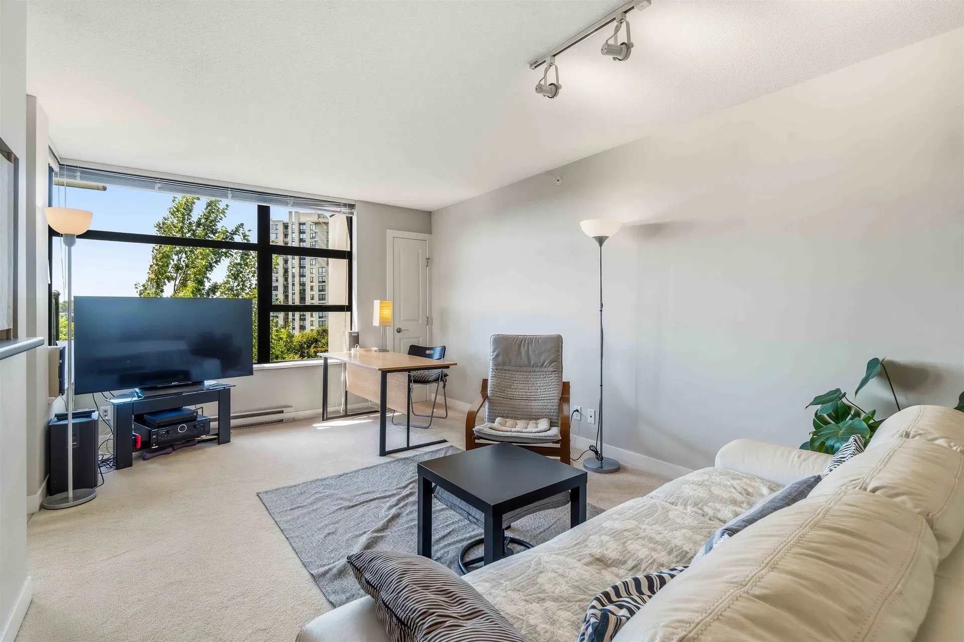 Photo 5 of 30 at #805 – 5380 Oben Street