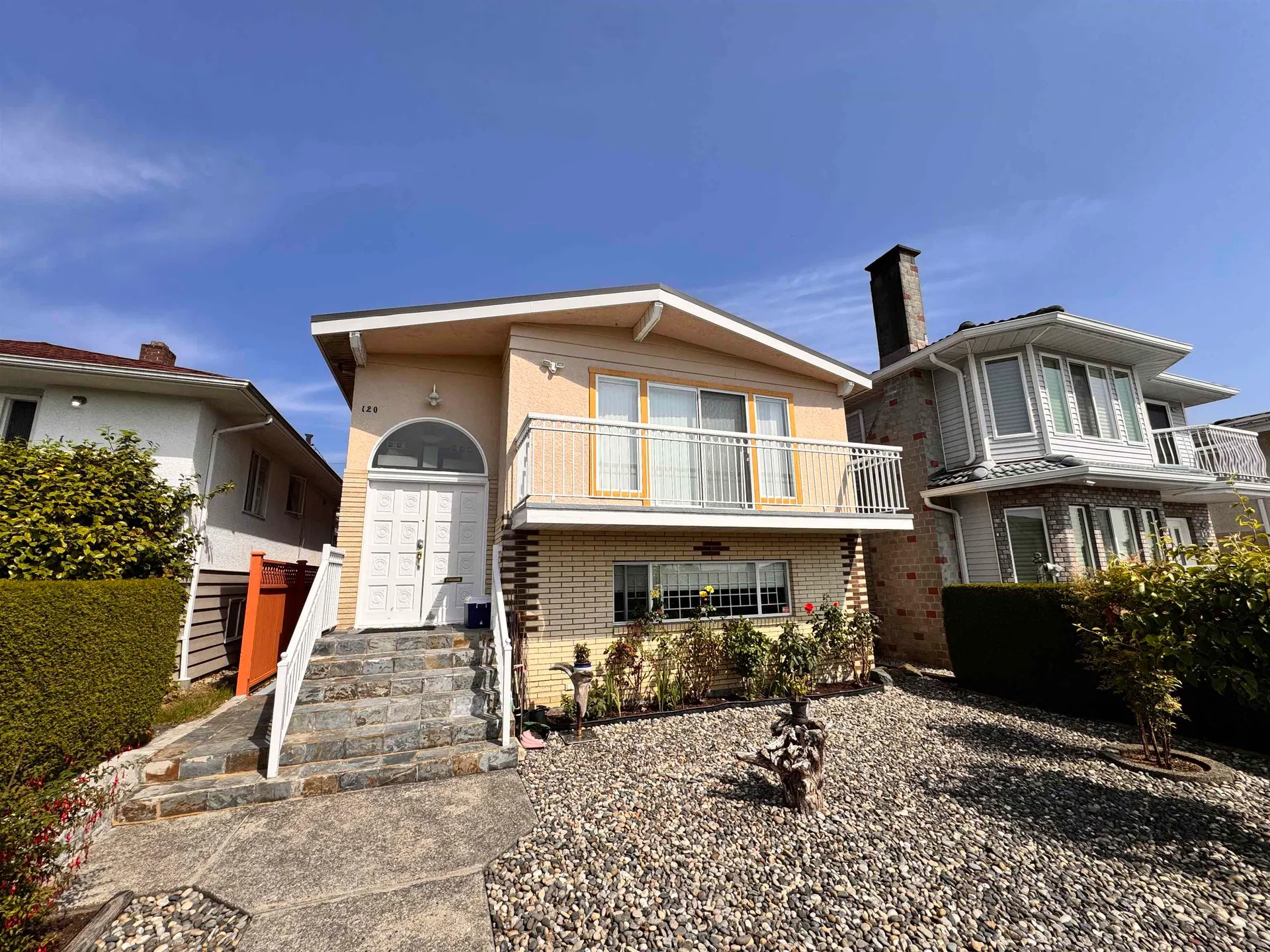 Photo 1 of 11 at Lower – 120 Springer Avenue