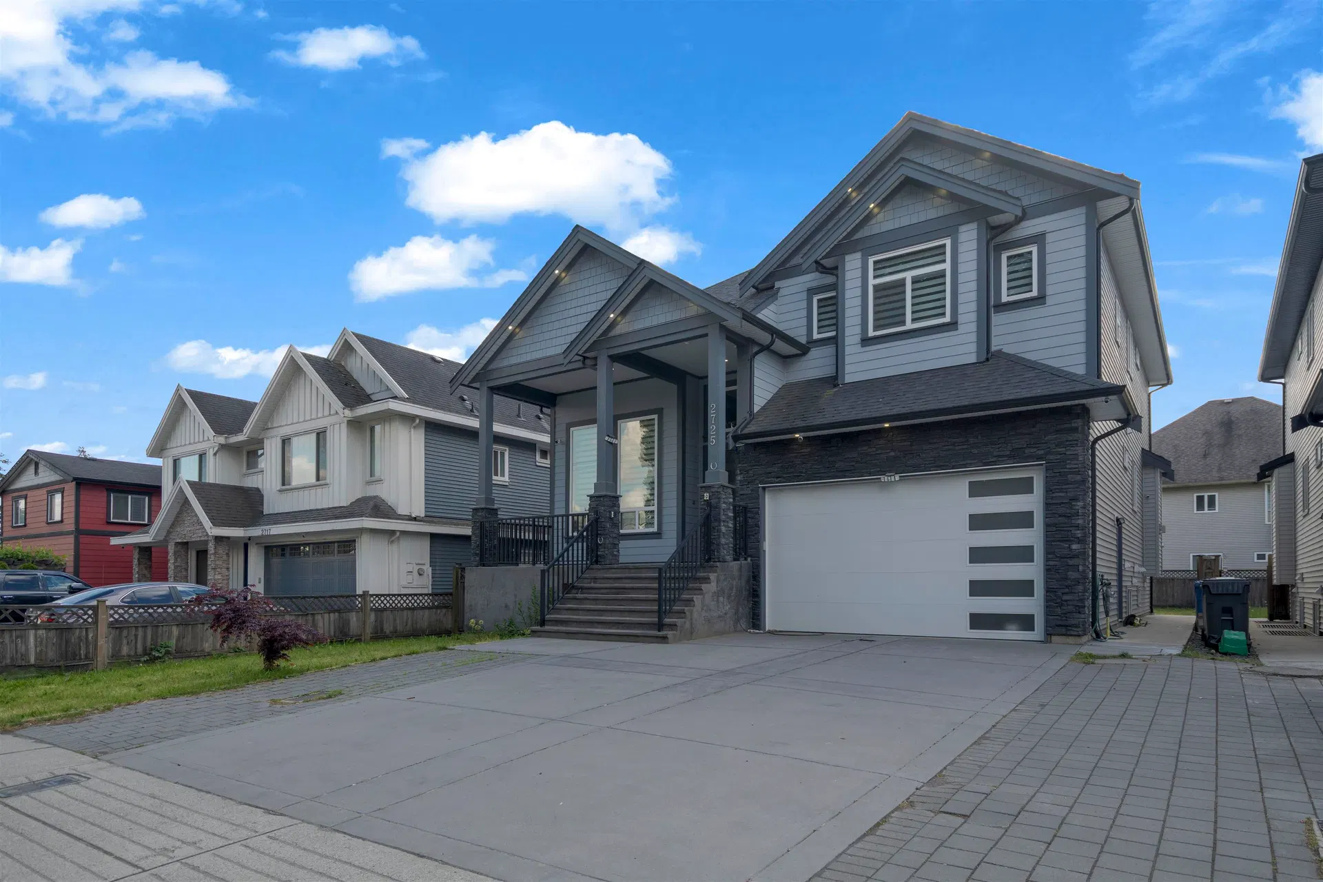 Photo 2 of 26 at 2725 Lefeuvre Road