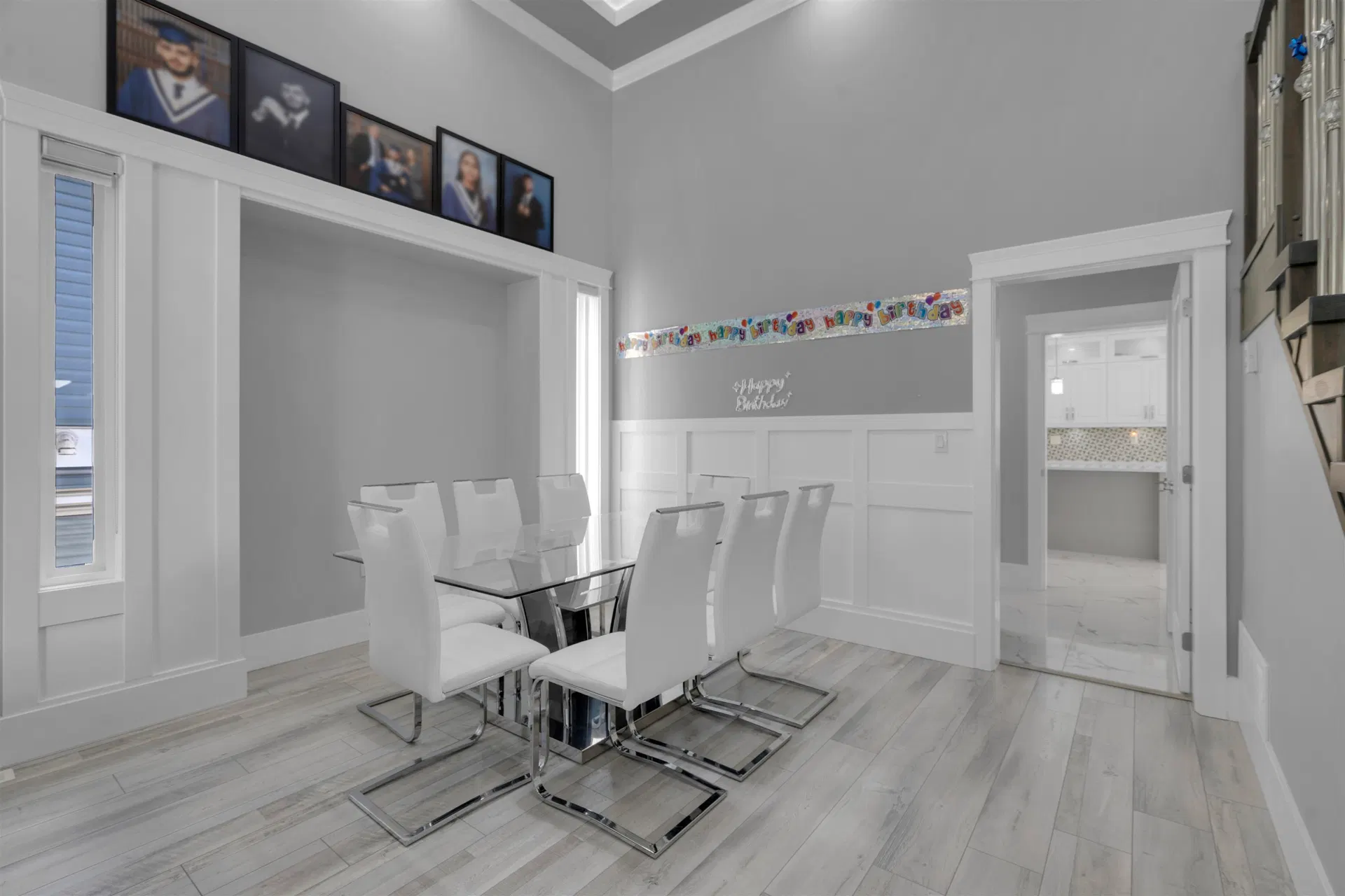Photo 5 of 26 at 2725 Lefeuvre Road