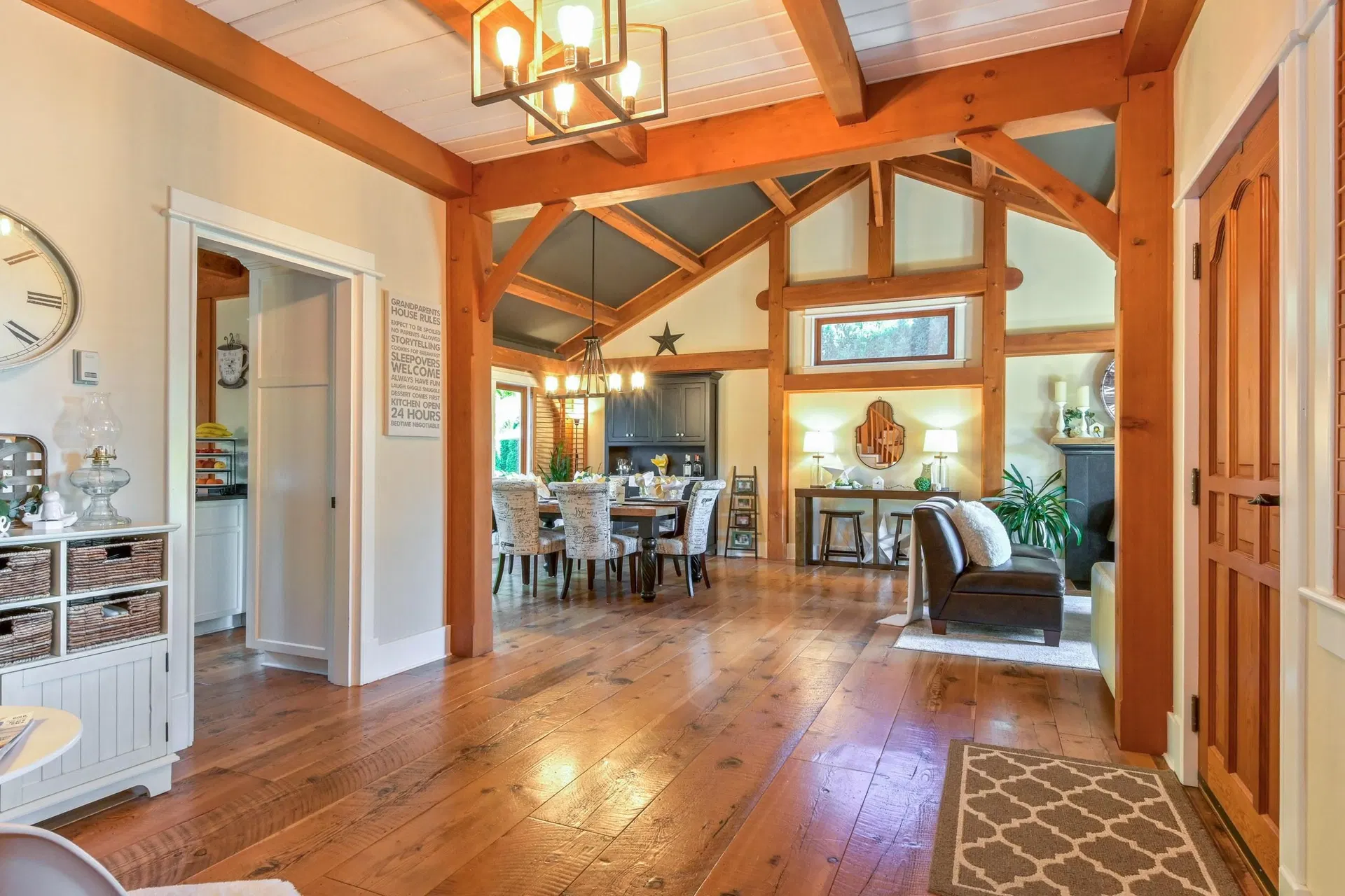 Photo 3 of 40 at 32351 Nakusp Drive