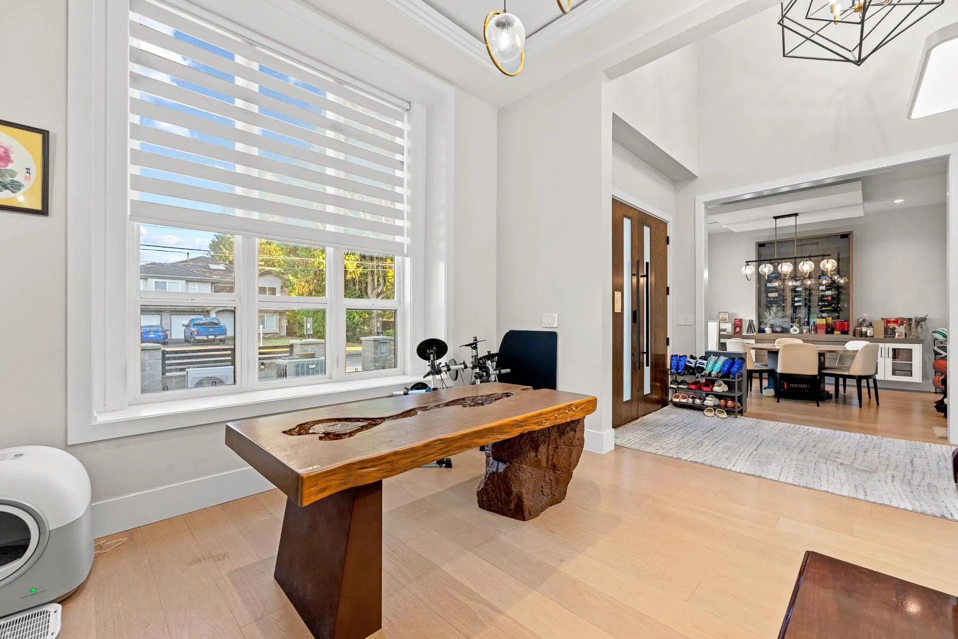 Photo 5 of 40 at 8323 14th Avenue  Burnaby