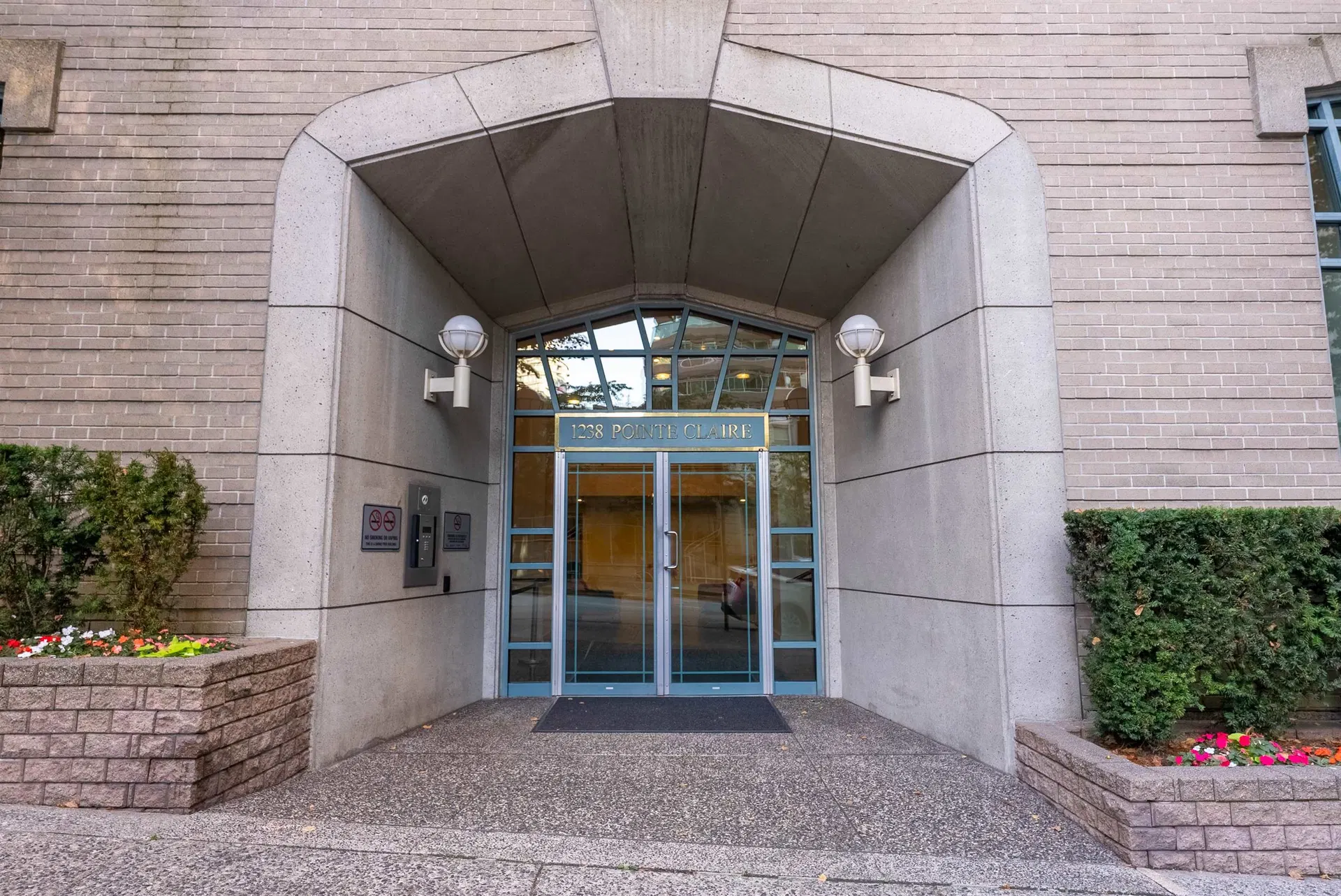 Photo 4 of 33 at #2904 – 1238 Melville Street