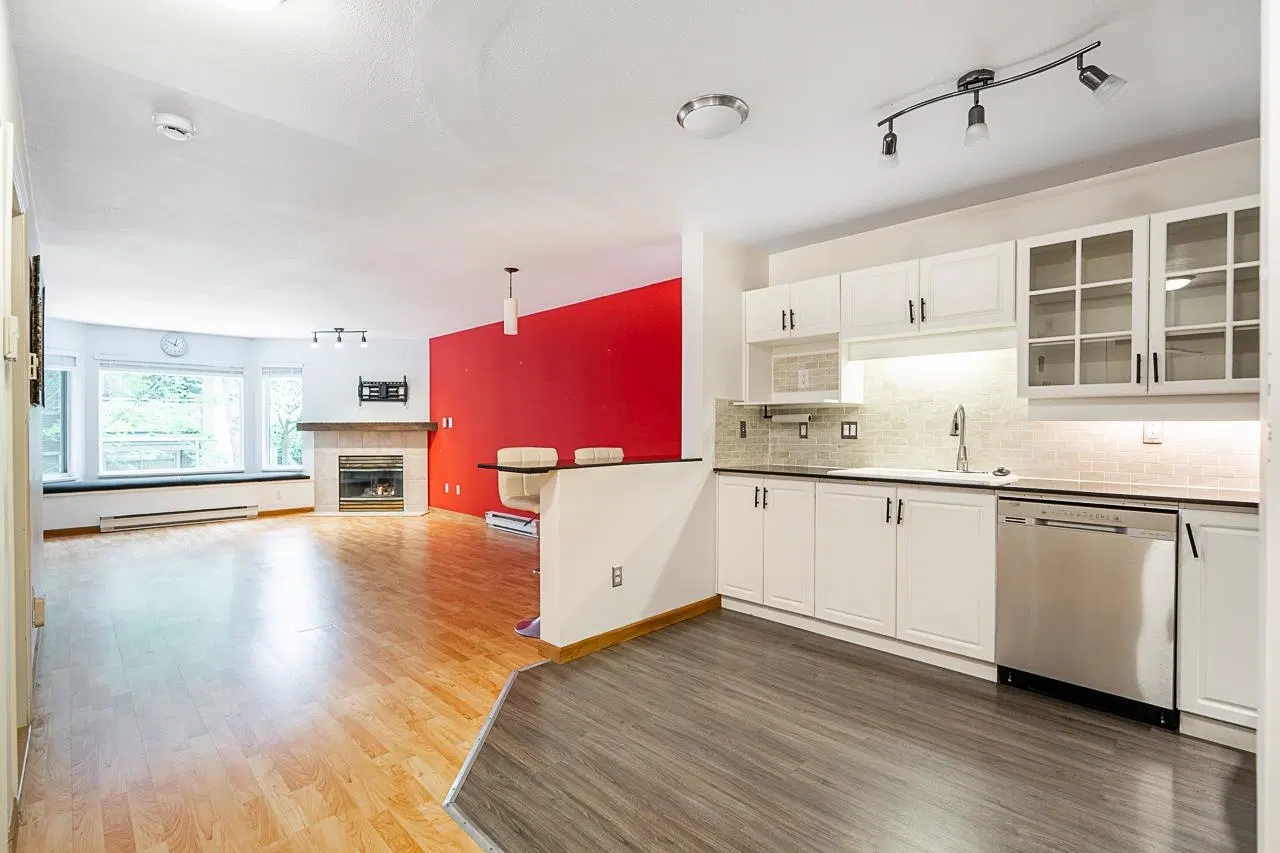 Photo 4 of 26 at #314 – 3183 Esmond Avenue
