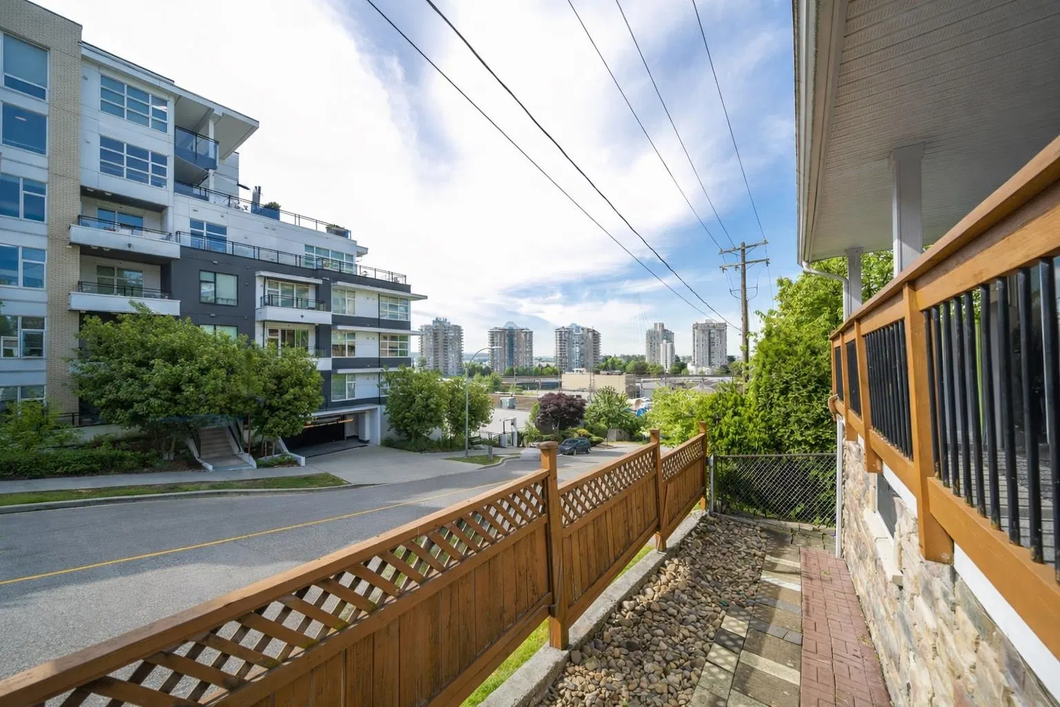 Photo 3 of 23 at 1011 Auckland Street