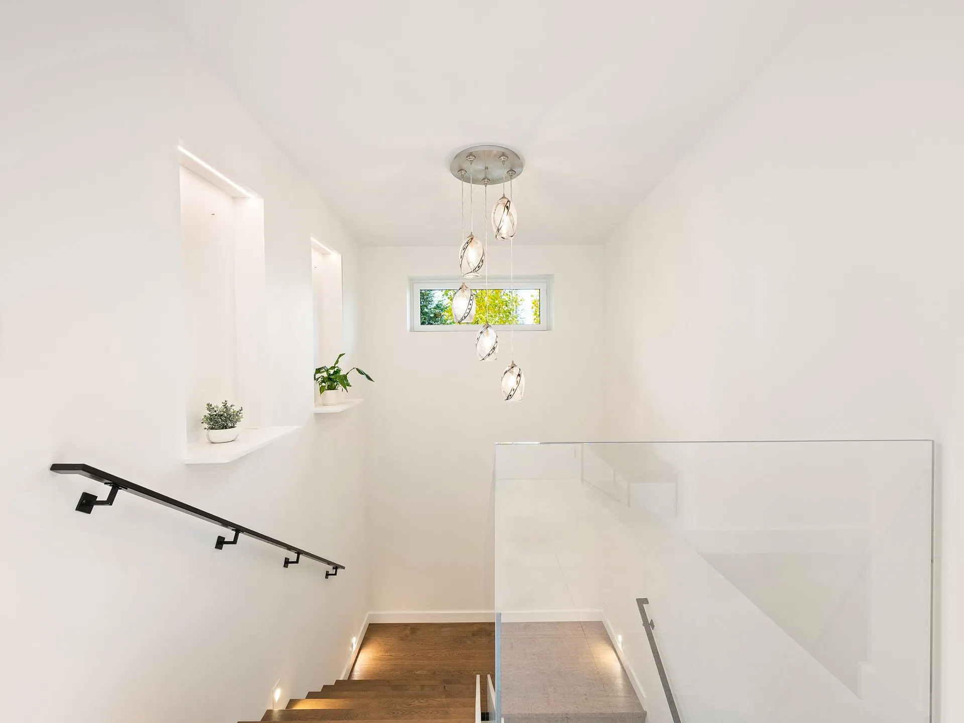 Photo 5 of 38 at 7667 Cerulean Drive