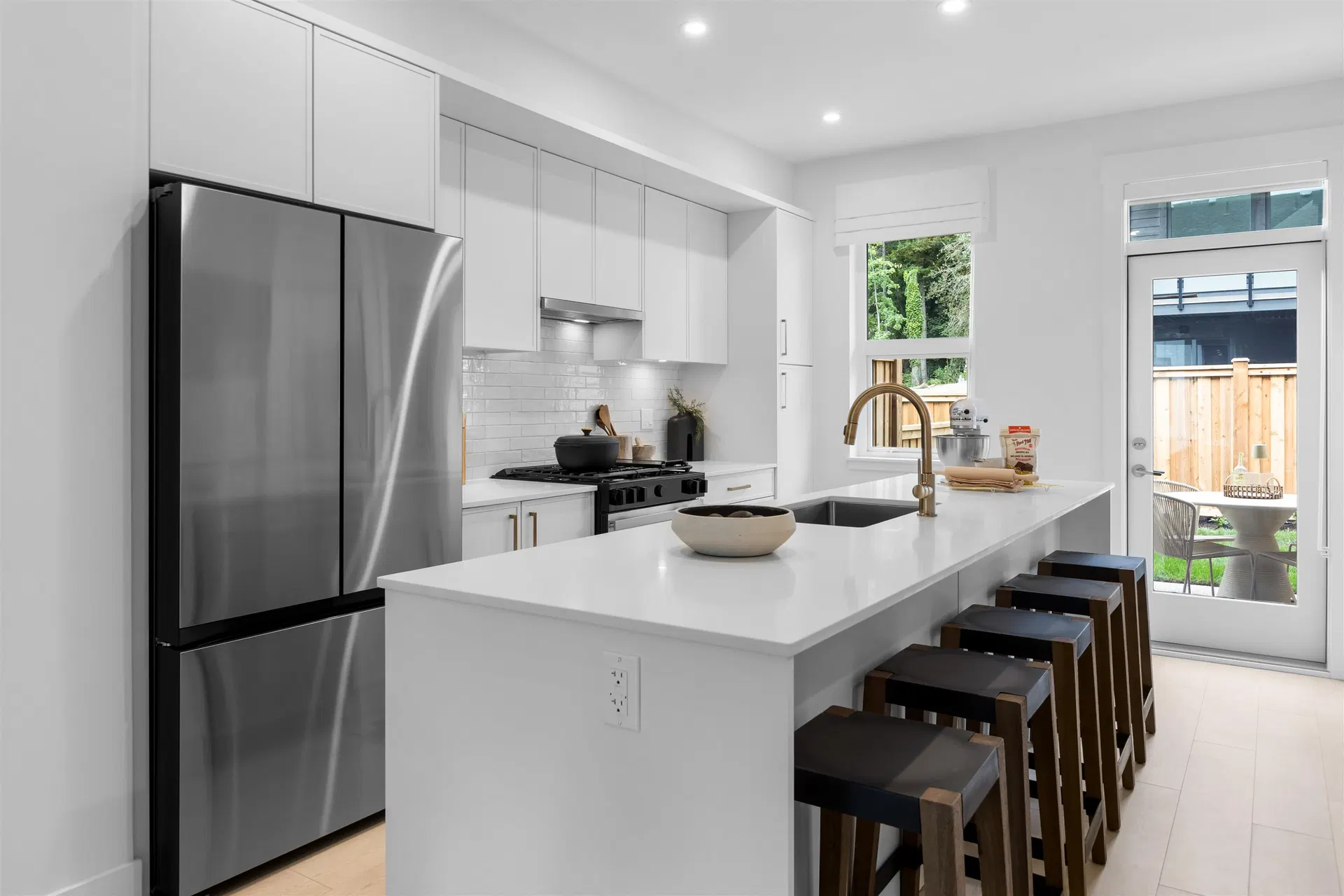 #136 – 3546 Monson Crescent
