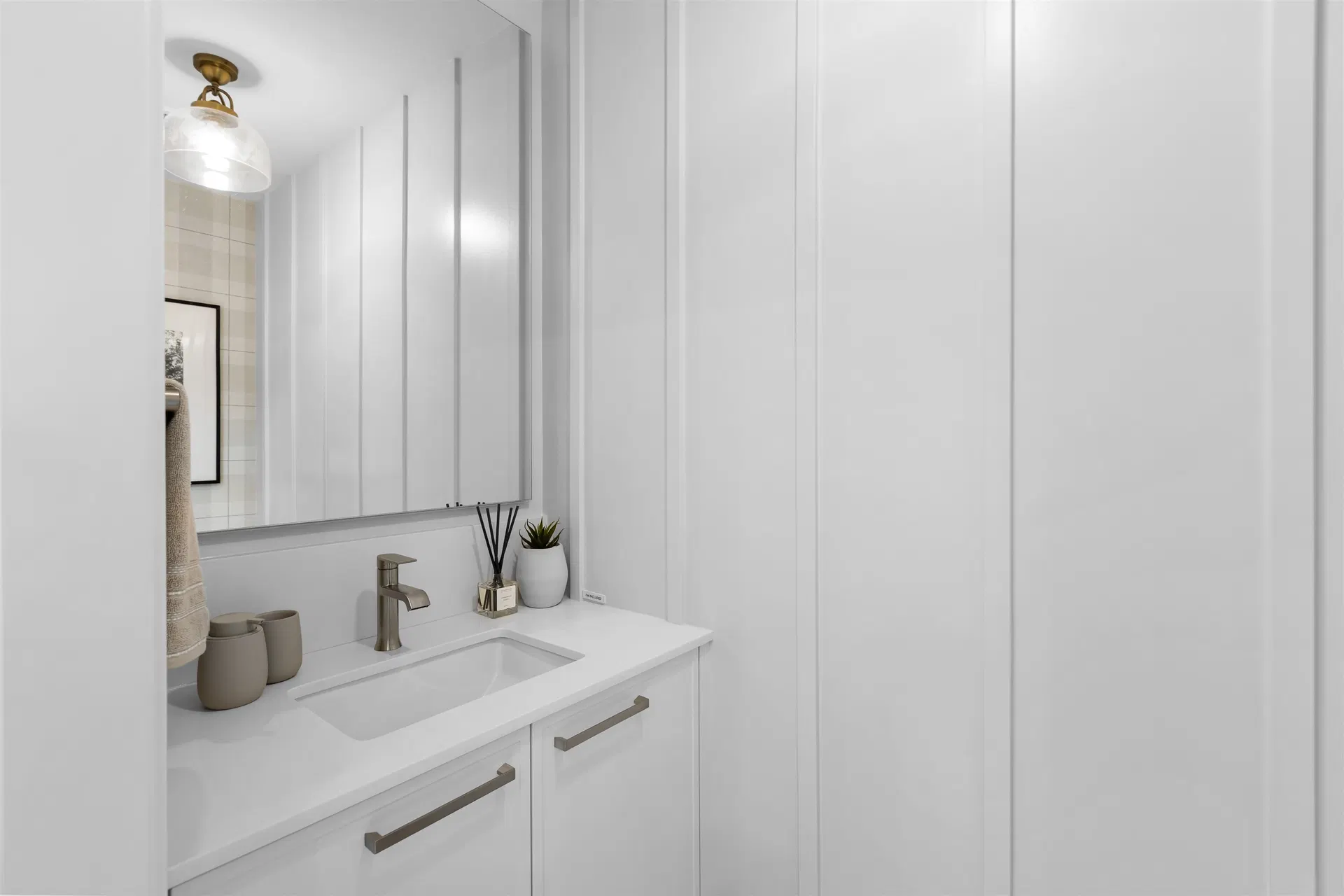 Photo 5 of 15 at #136 – 3546 Monson Crescent