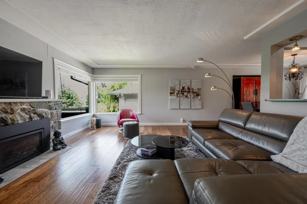 Photo 5 of 40 at 10216 124 Street