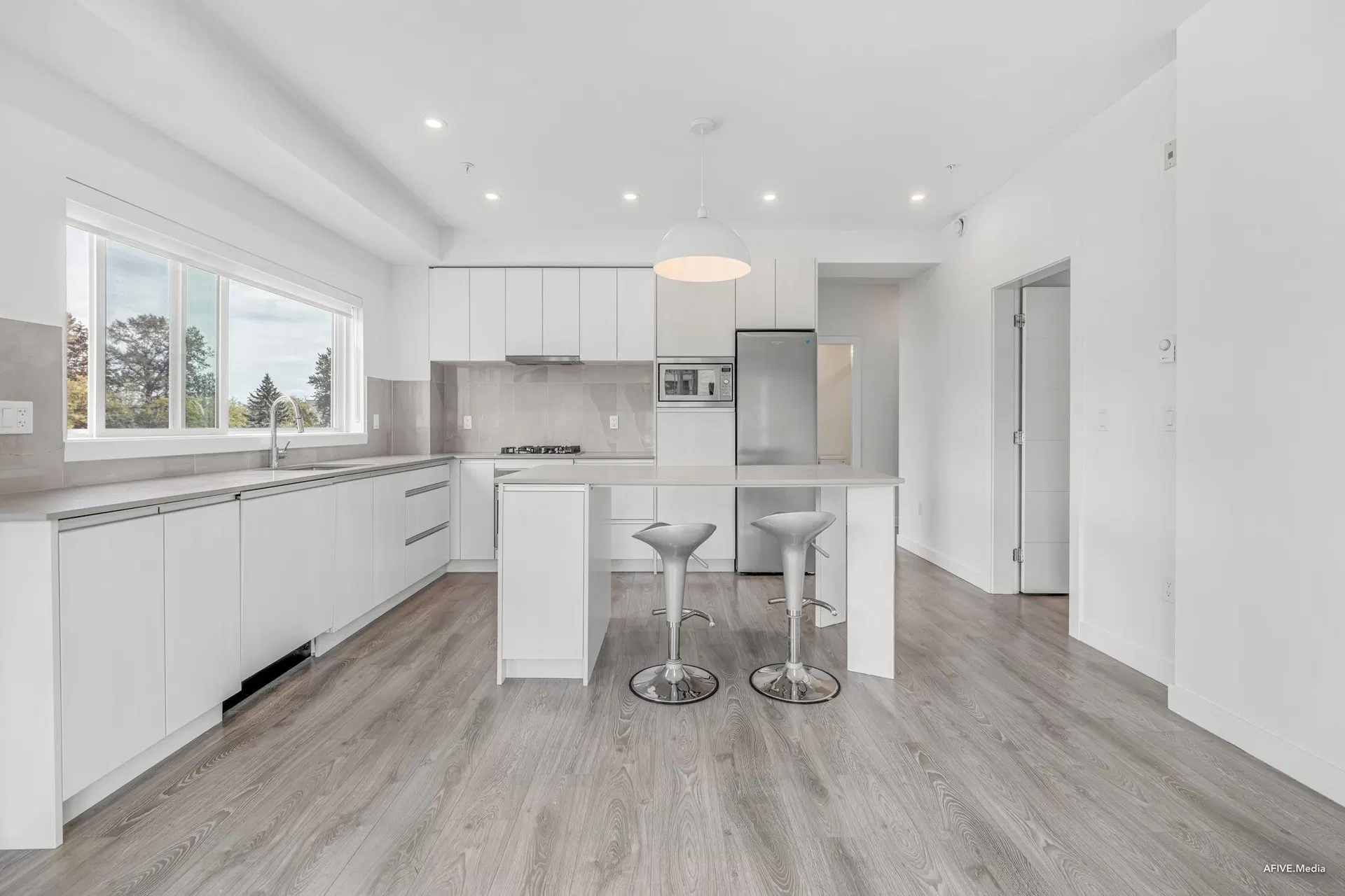 Photo 5 of 26 at #401 – 14225 103a Avenue