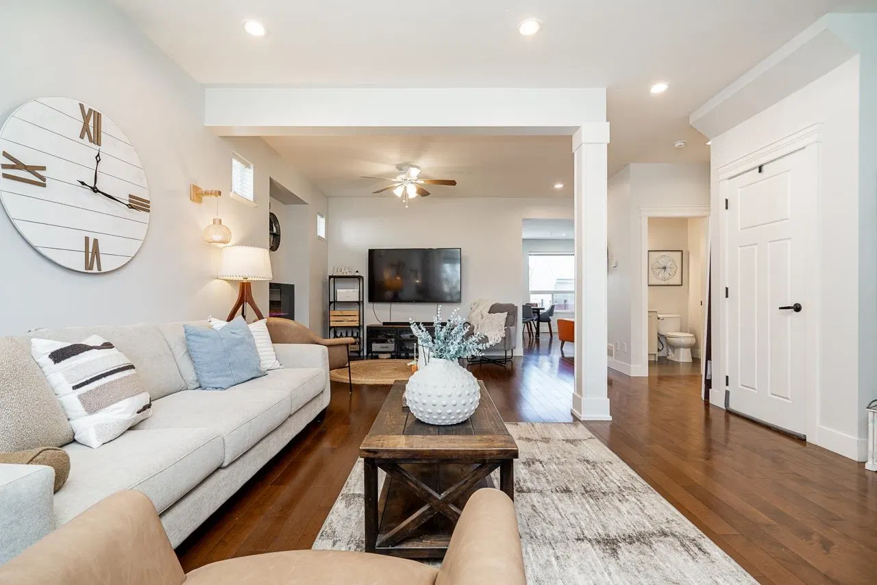 Photo 5 of 37 at 7350 194 Street