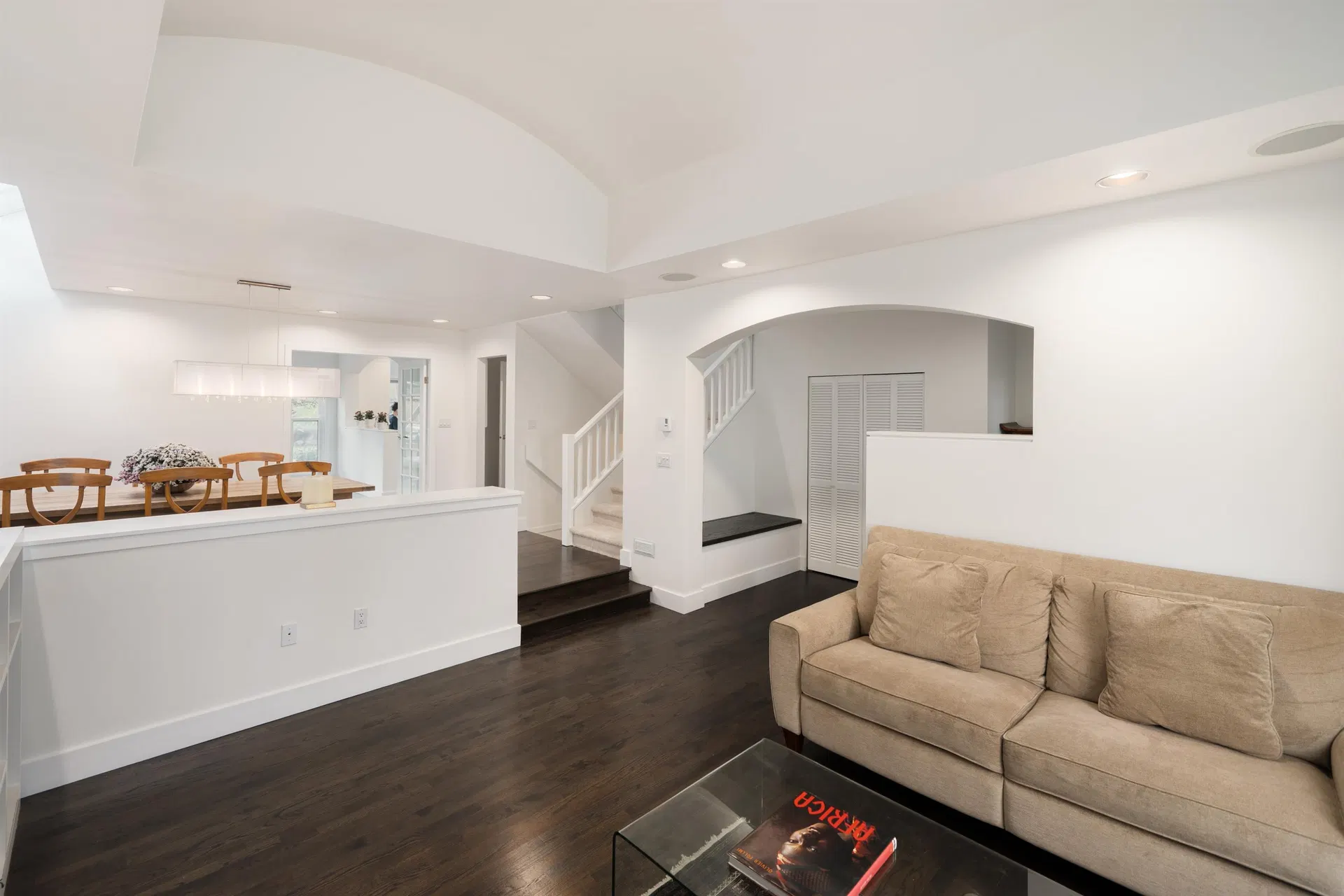 Photo 5 of 37 at 3328 W 30th Avenue