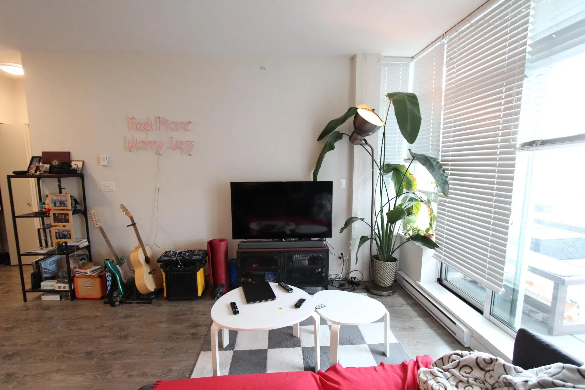 Photo 4 of 23 at #805 – 2788 Prince Edward Street