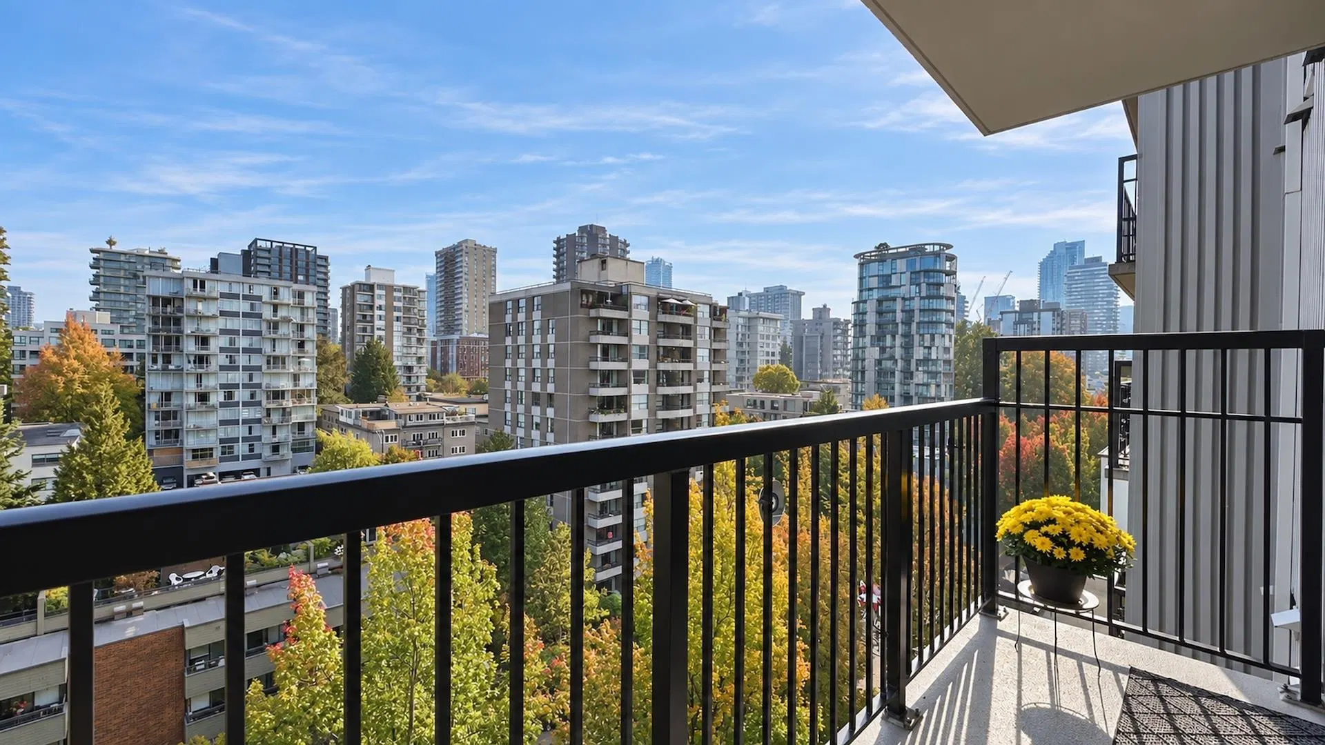Photo 4 of 26 at #1103 – 1330 Harwood Street
