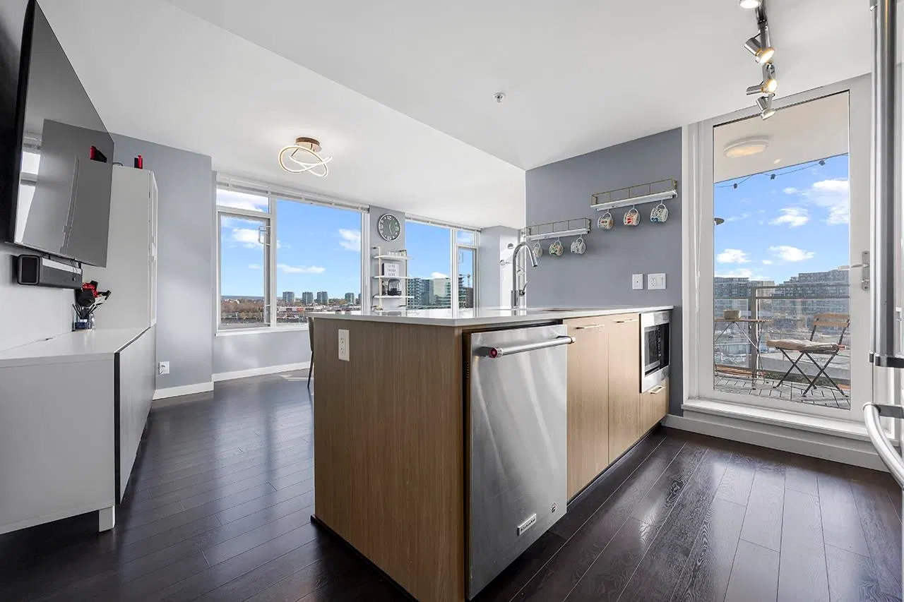 Photo 4 of 39 at #1007 – 7708 Alderbridge Way