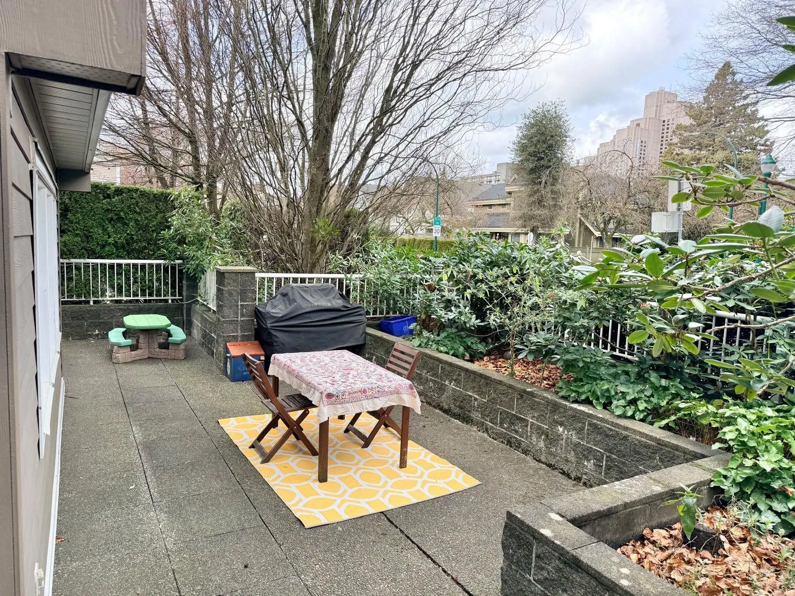 Photo 3 of 27 at #102 – 3008 Willow Street