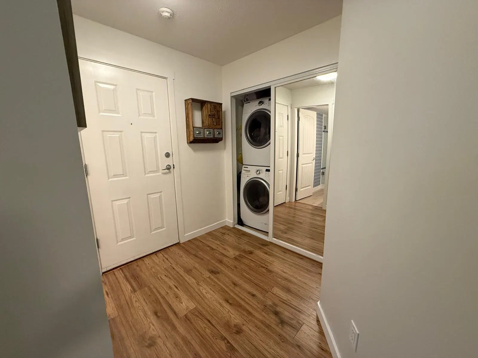 Photo 5 of 27 at #102 – 3008 Willow Street