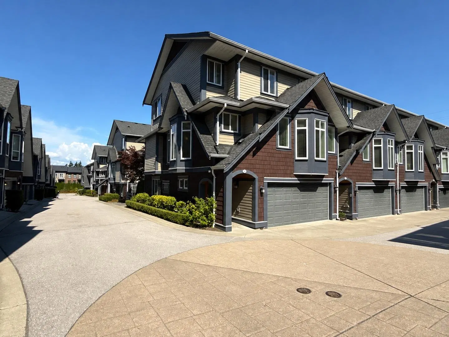 Photo 1 of 36 at #10 – 15977 26 Avenue