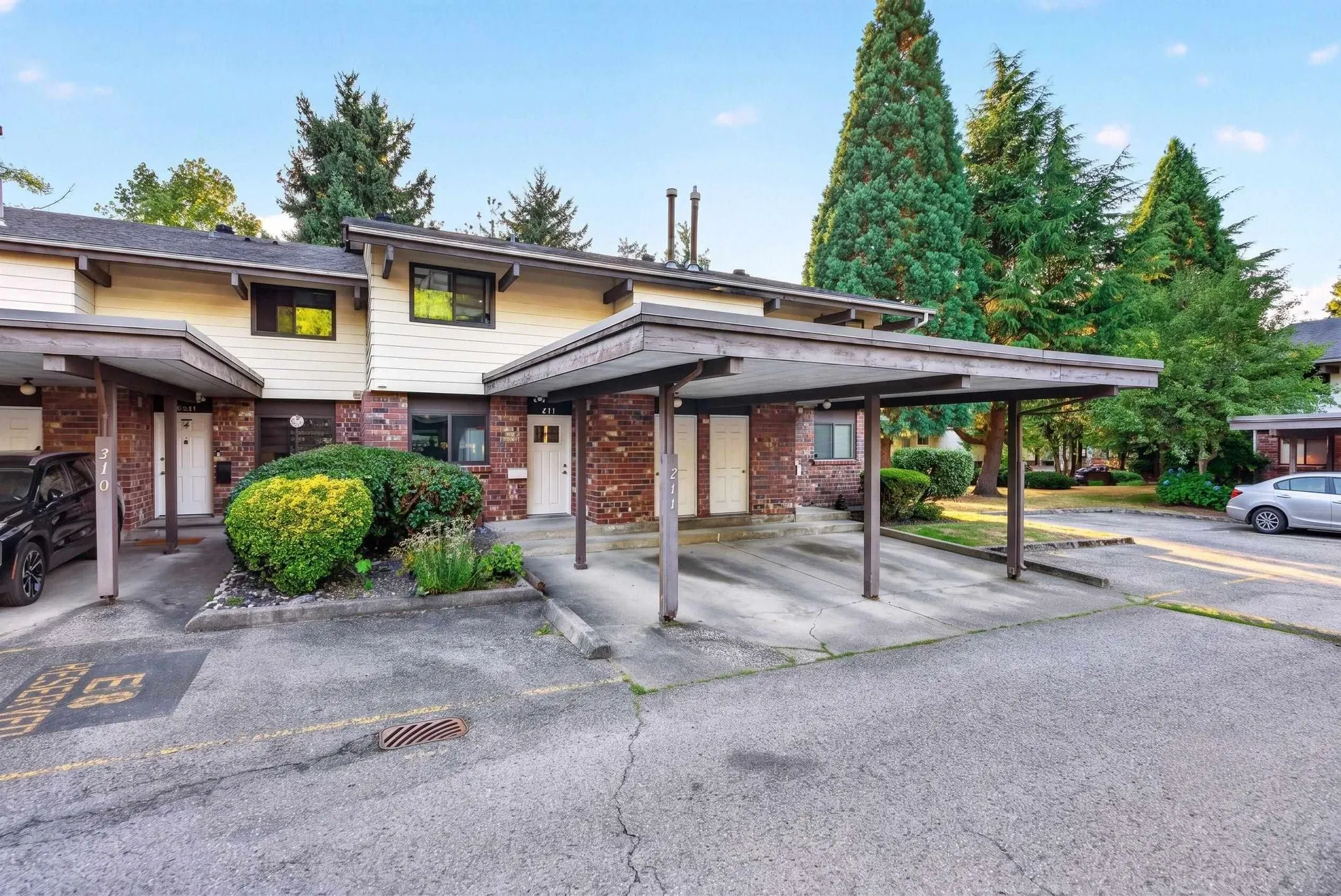 Photo 1 of 23 at #211 – 13931 74 Avenue