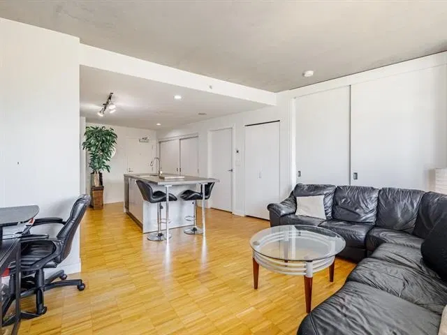 Photo 4 of 15 at #1506 – 108 W Cordova Street