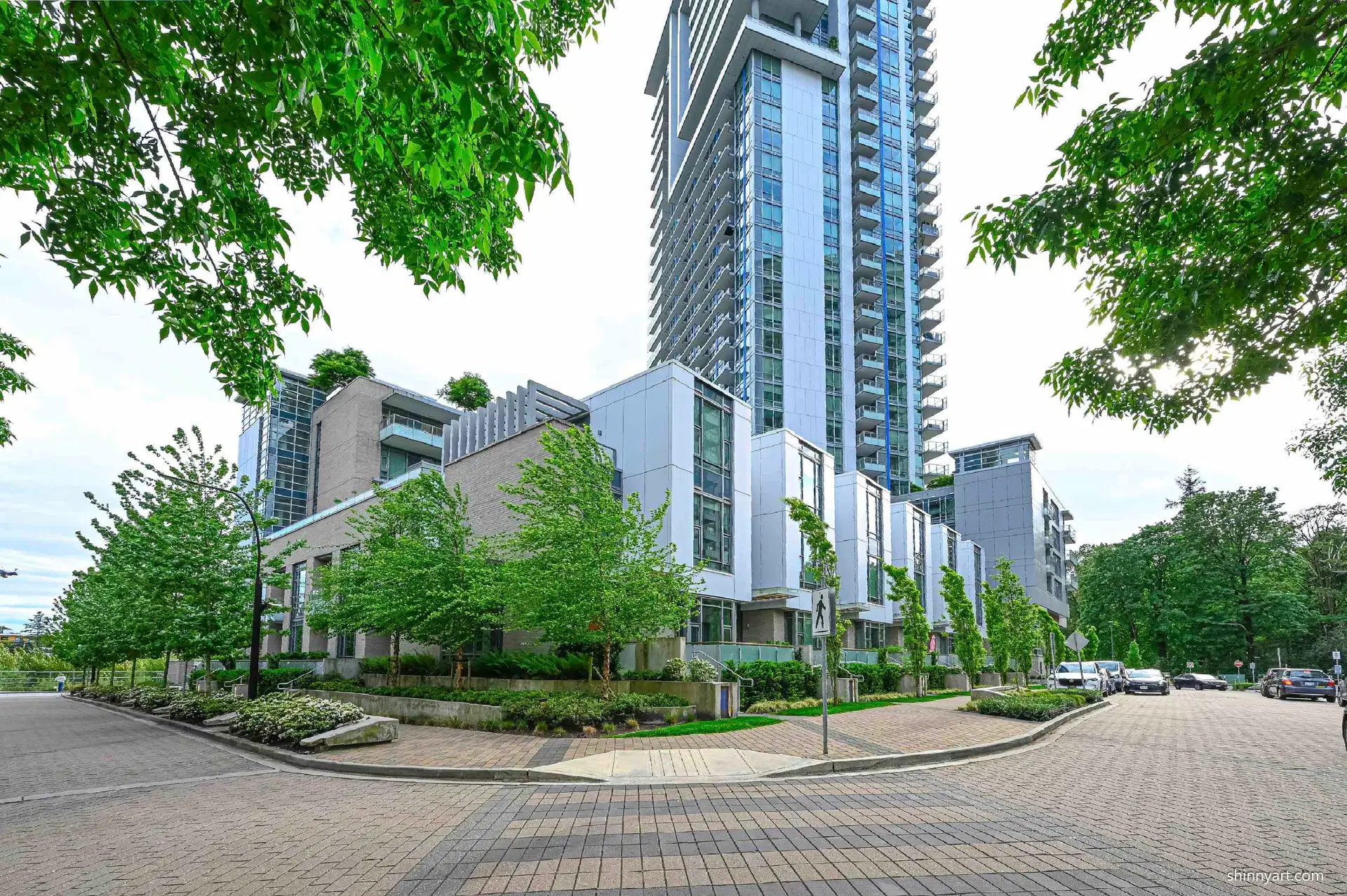 #606 – 1500 Fern Street