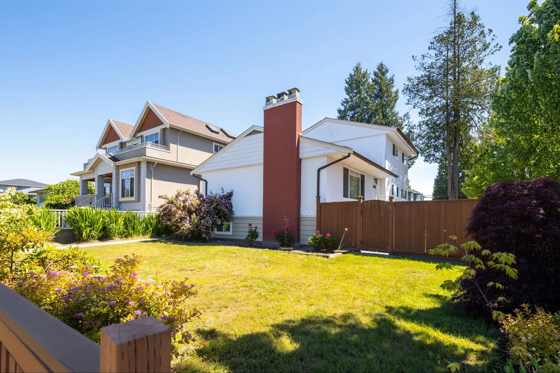 Photo 5 of 38 at 2911 E 51st Avenue