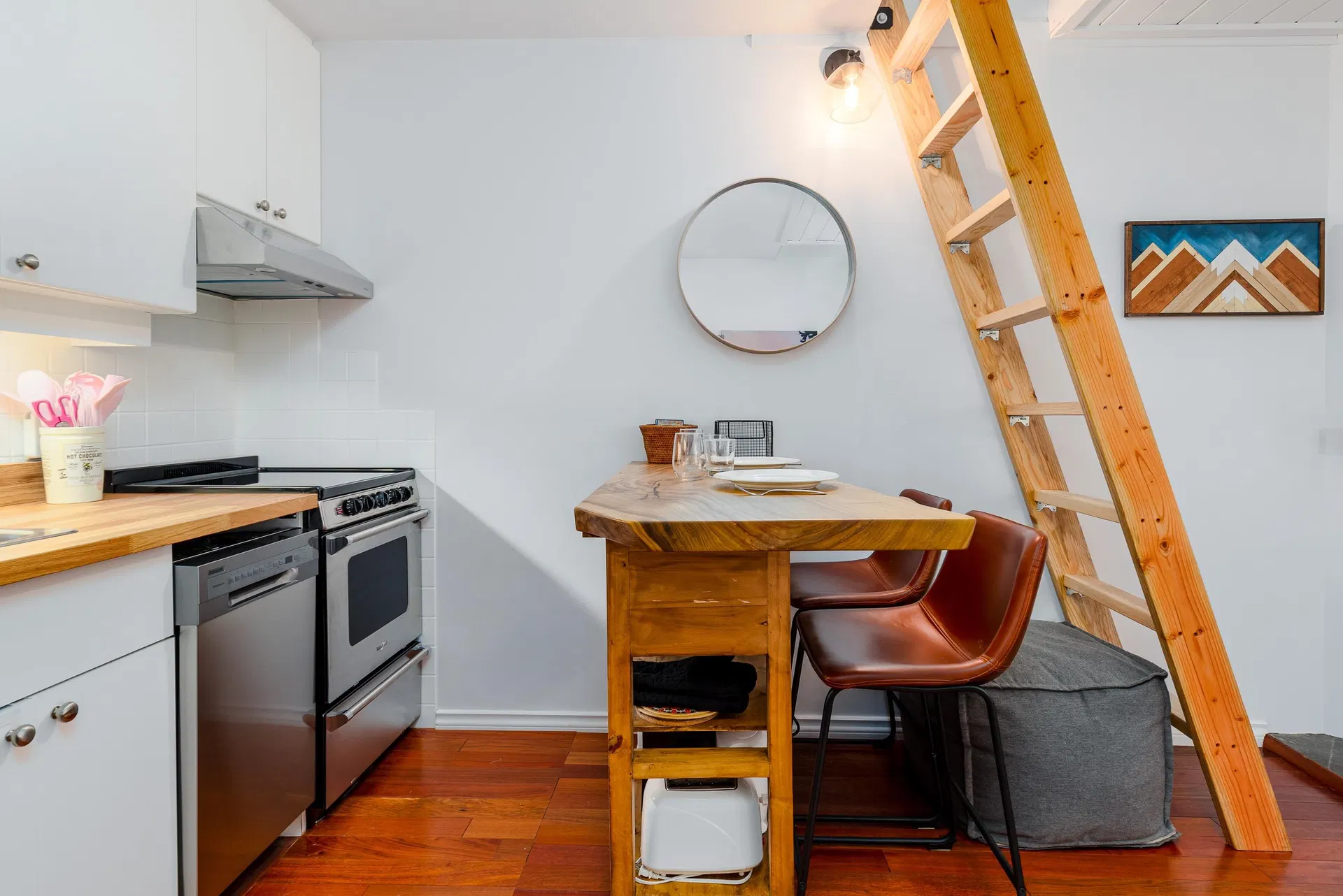 Photo 4 of 12 at #4 – 2247 Sapporo Drive