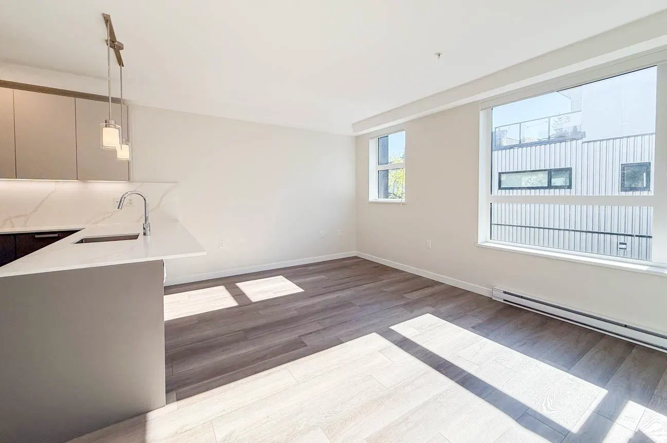 Photo 5 of 25 at #306 – 3588 Hull Street