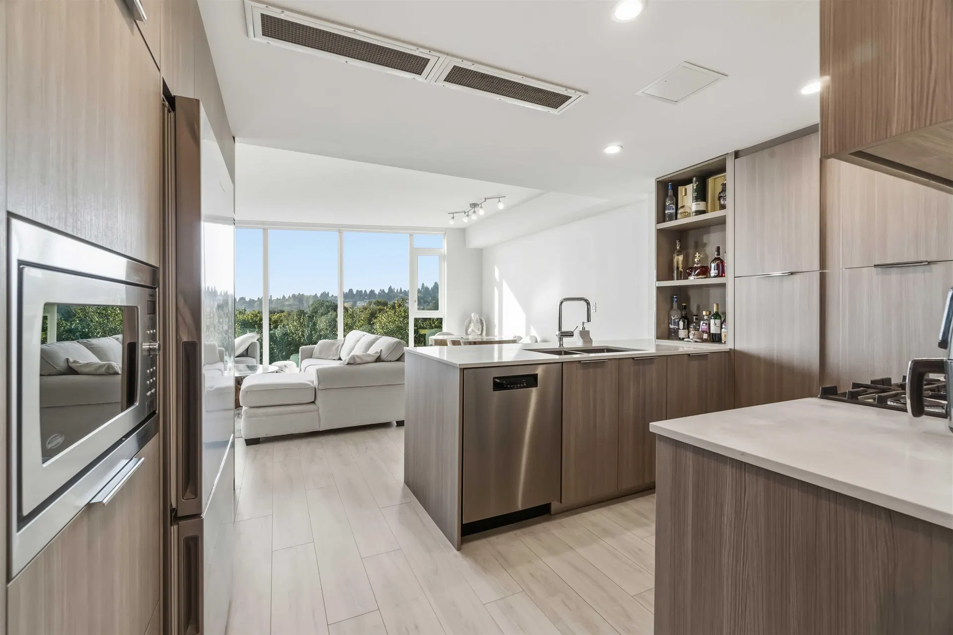 Photo 5 of 37 at #1306 – 1401 Hunter Street