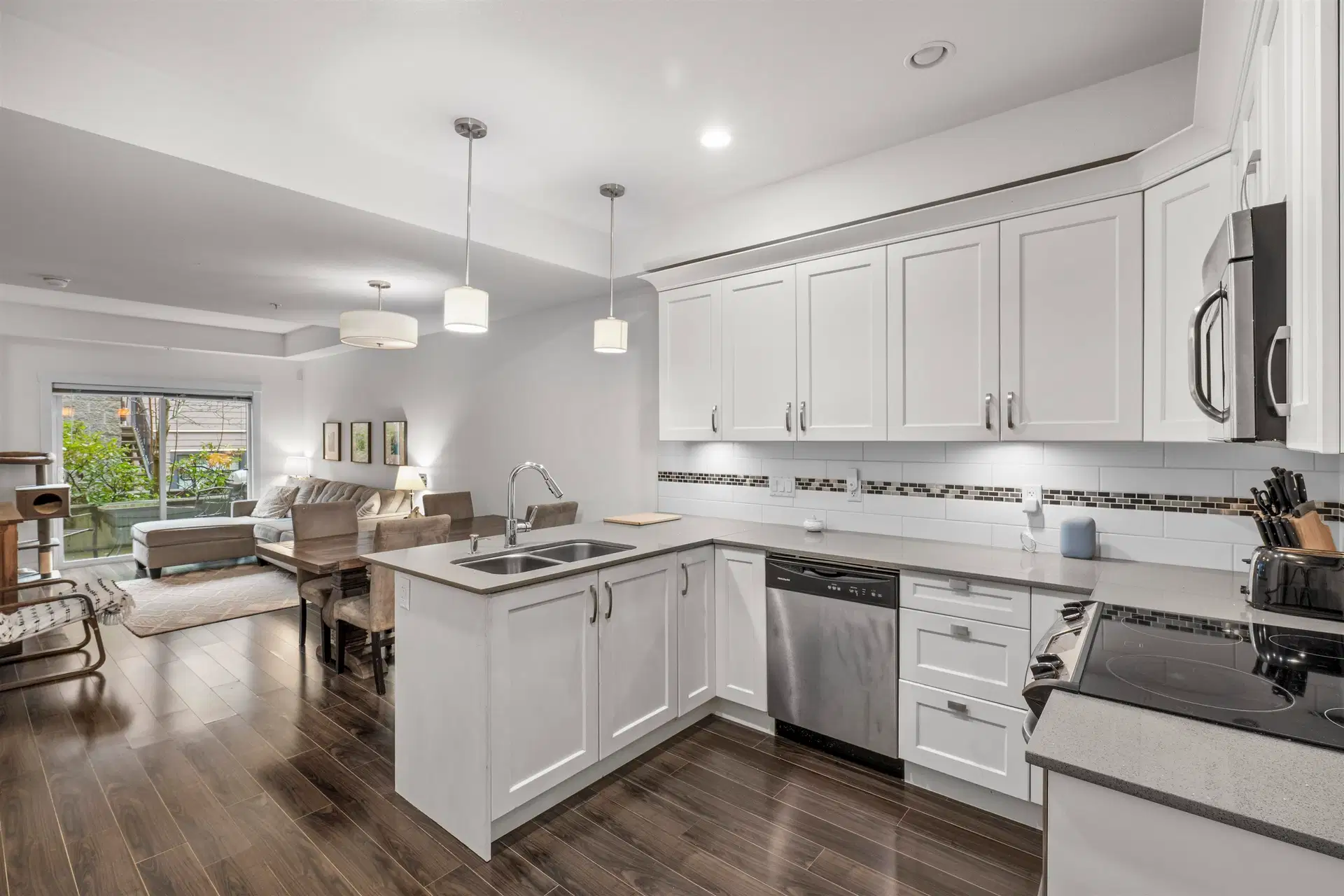 #115 – 828 Royal Avenue