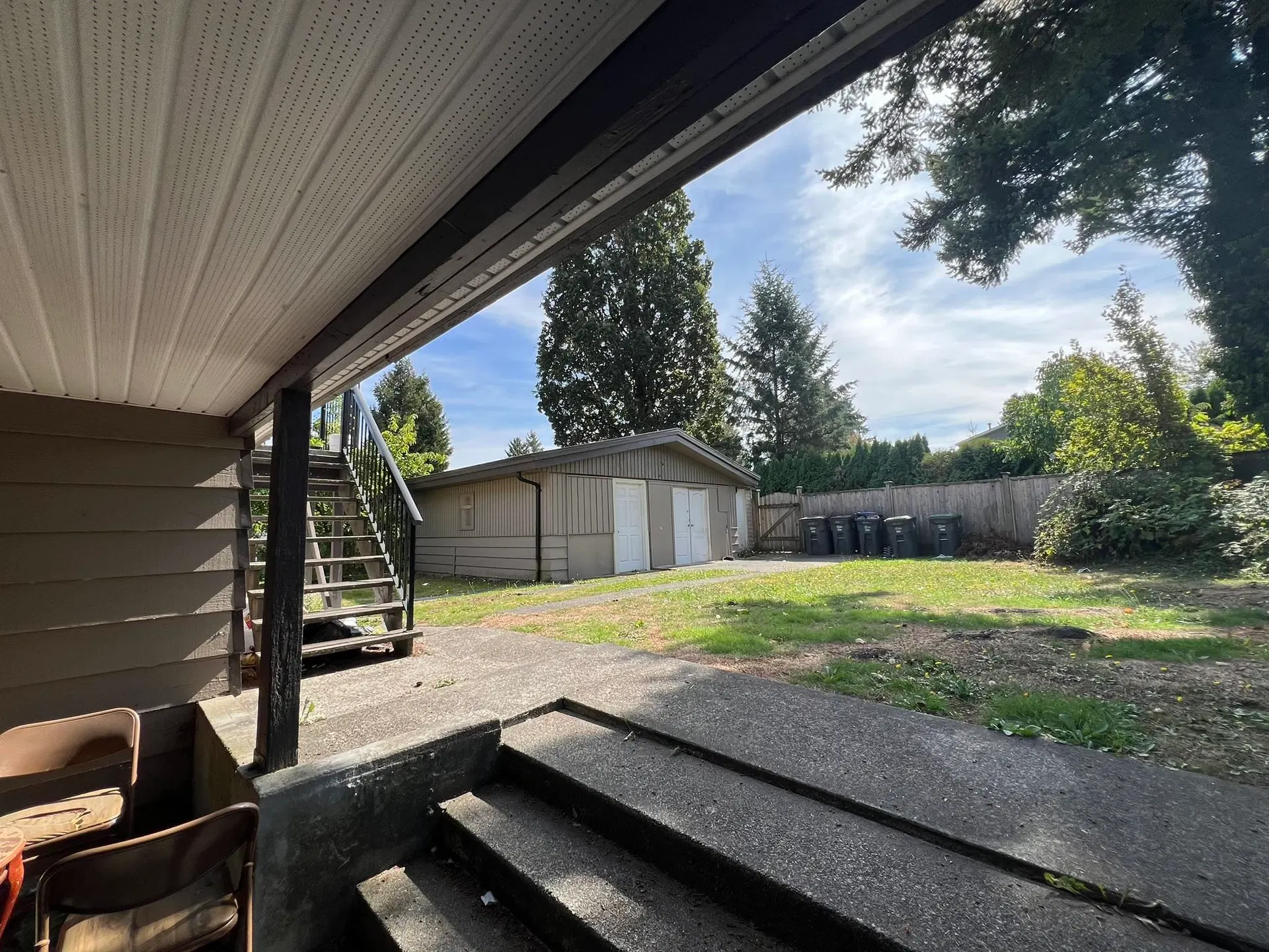 Photo 4 of 17 at 14678 106a Avenue
