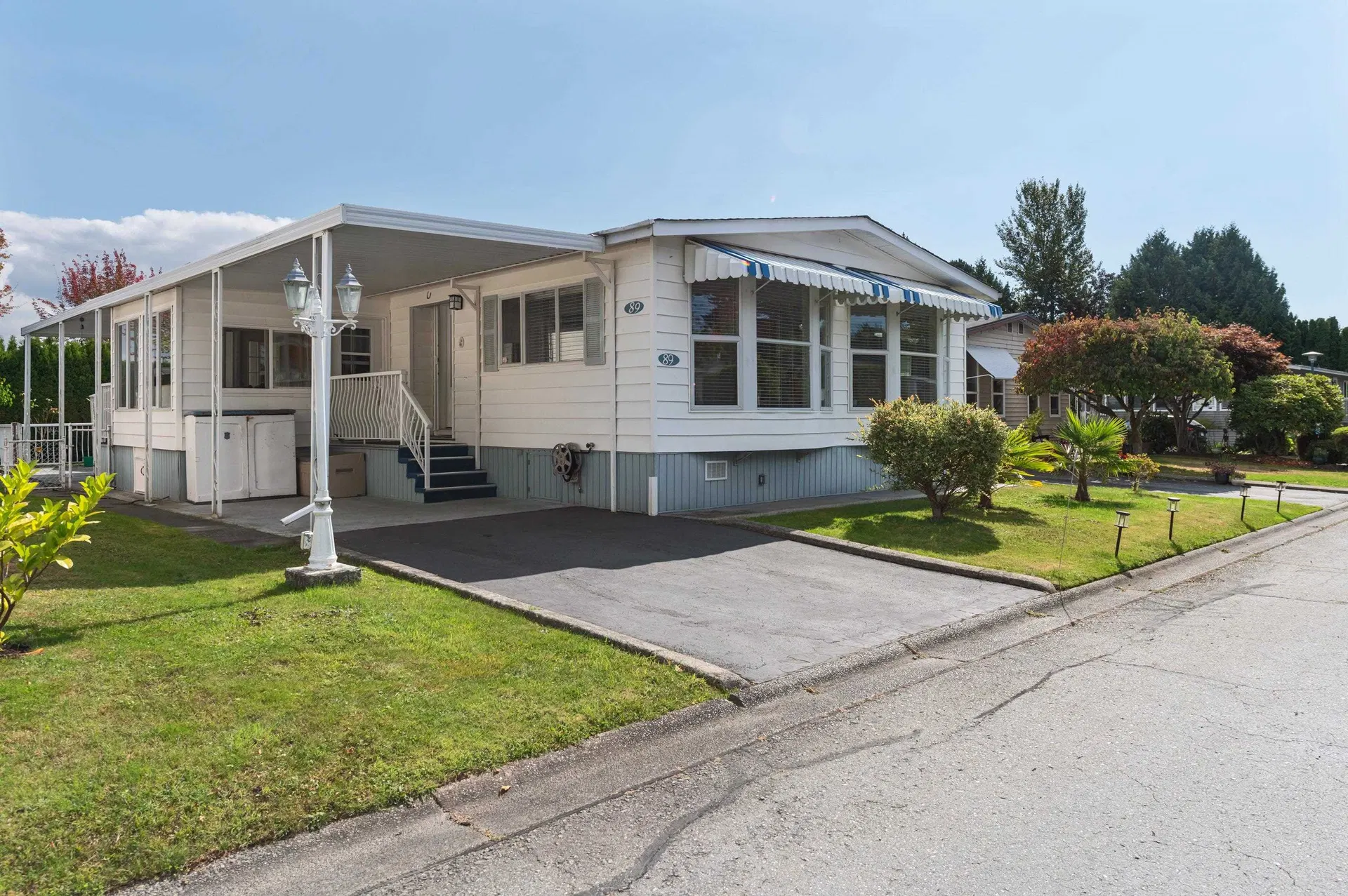 Photo 4 of 40 at #89 – 2303 Cranley Drive