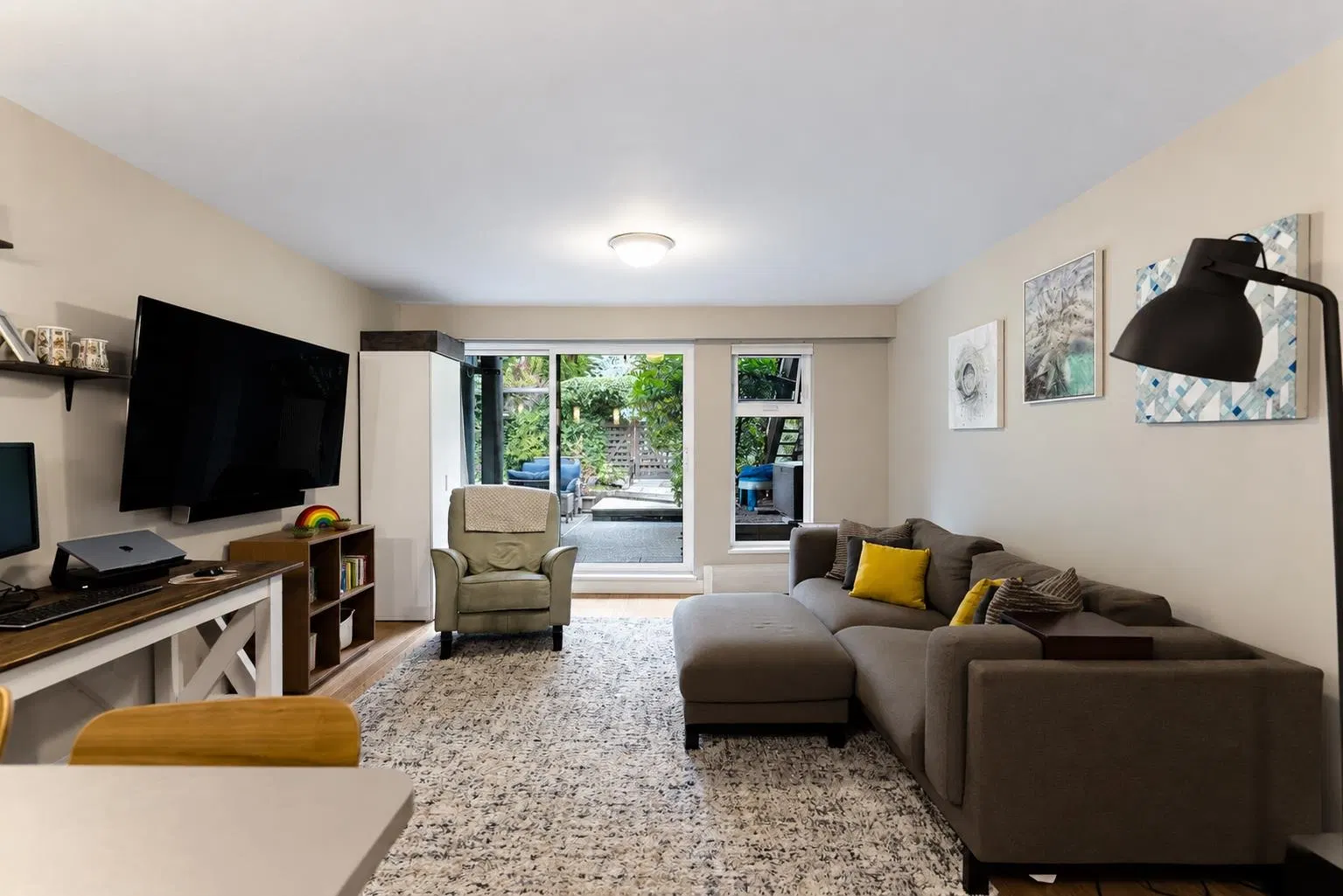 Photo 2 of 35 at #204 – 7377 Salisbury Avenue
