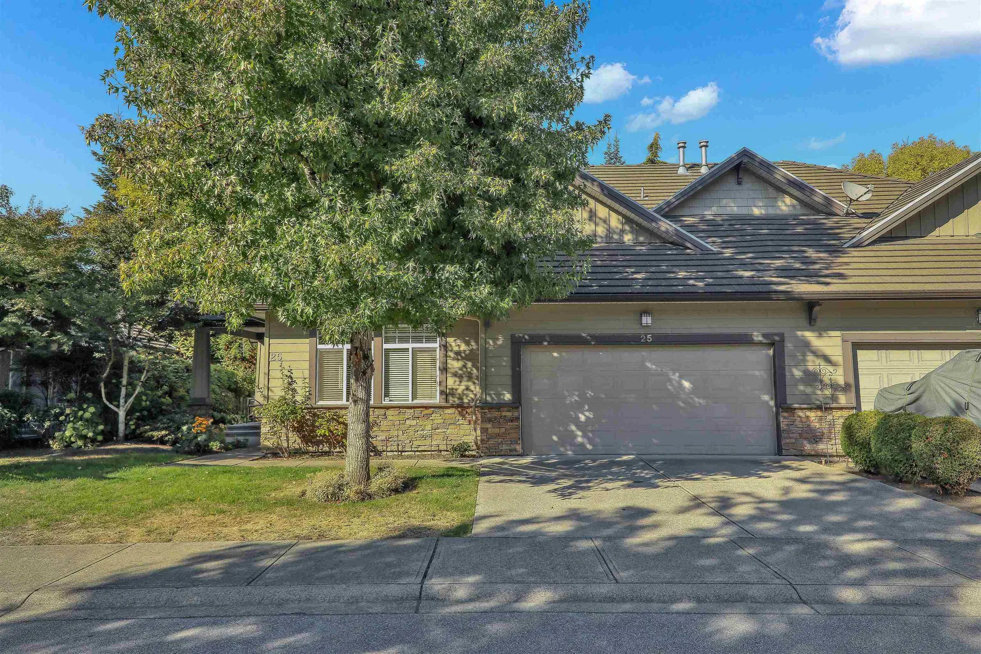 Photo 2 of 38 at #25 – 5688 152 Street